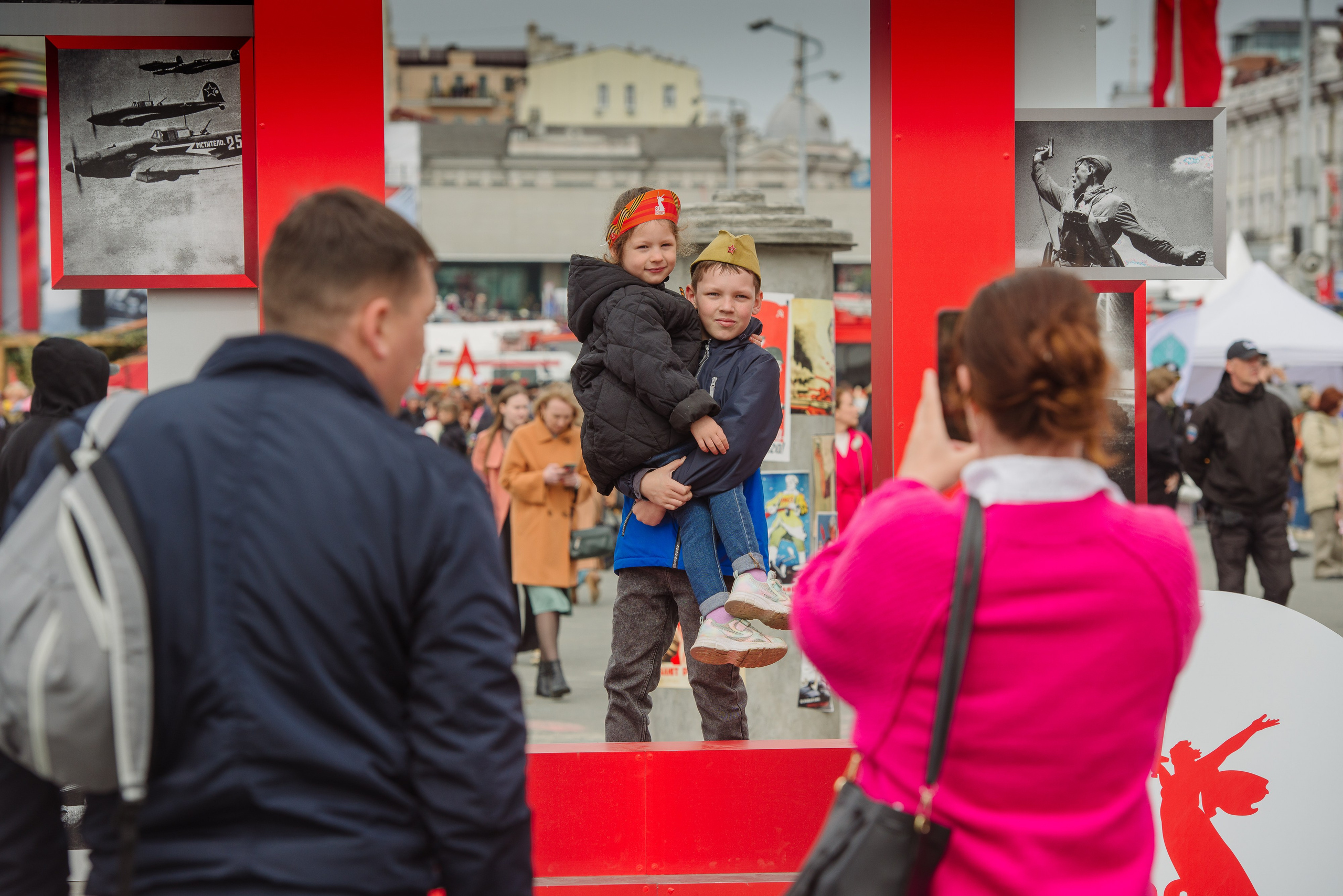 9 мая Центральная плащадь. Фотограф Мария Каюрова