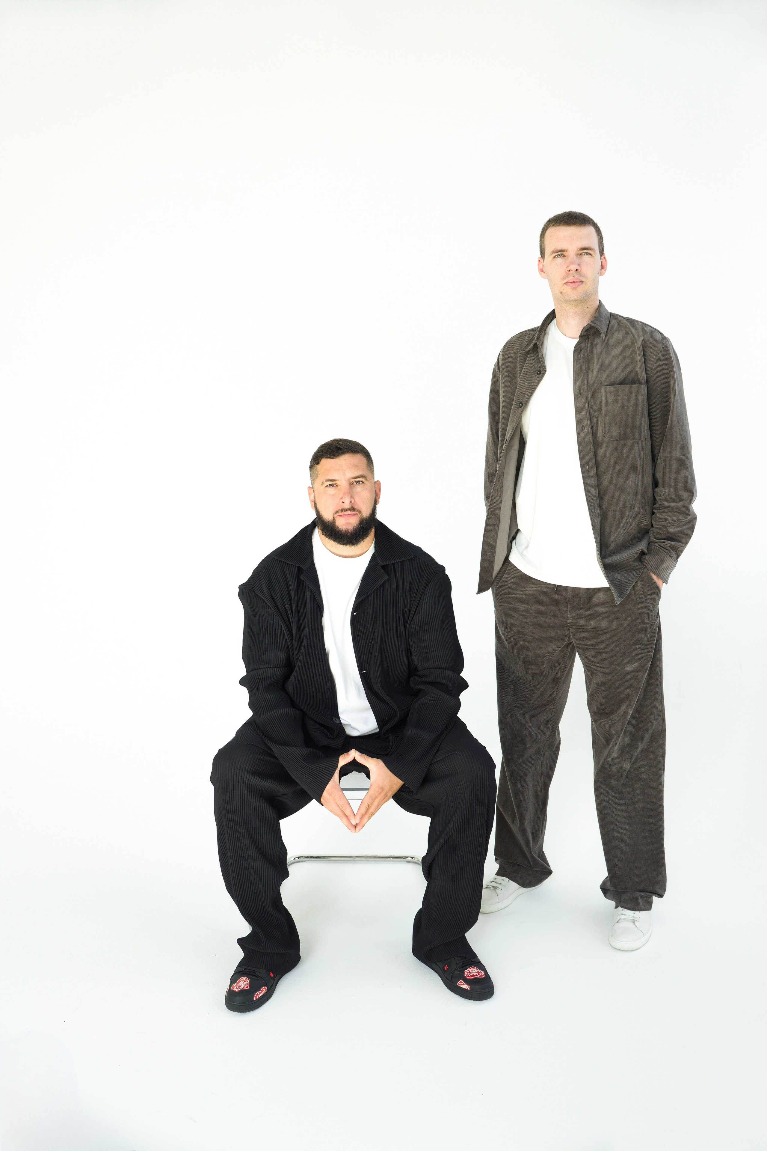 М и В. Фотограф