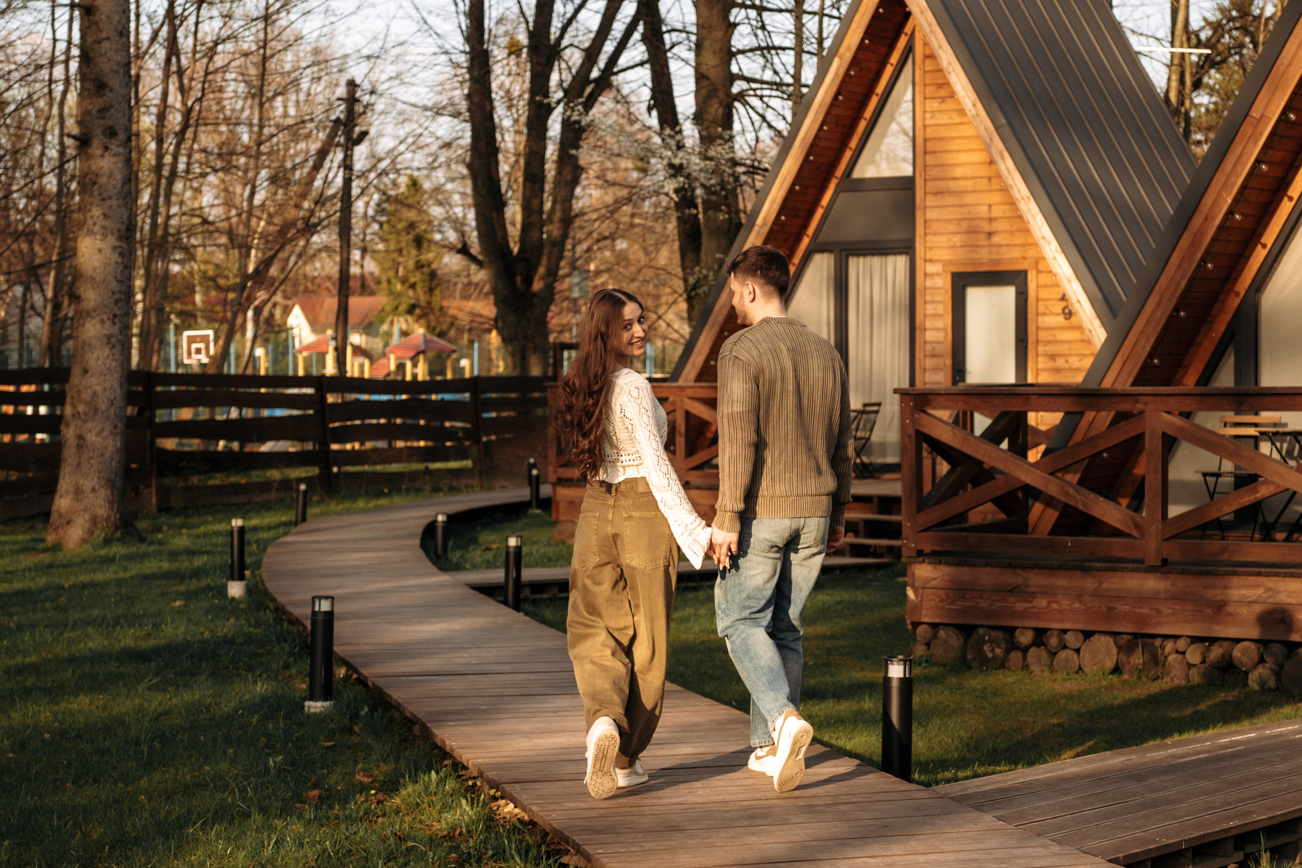 Фотосессия Love Story в глэмпинге для Влады и Виктора. Свадебный фотограф в Тамбове Павел Четвертков