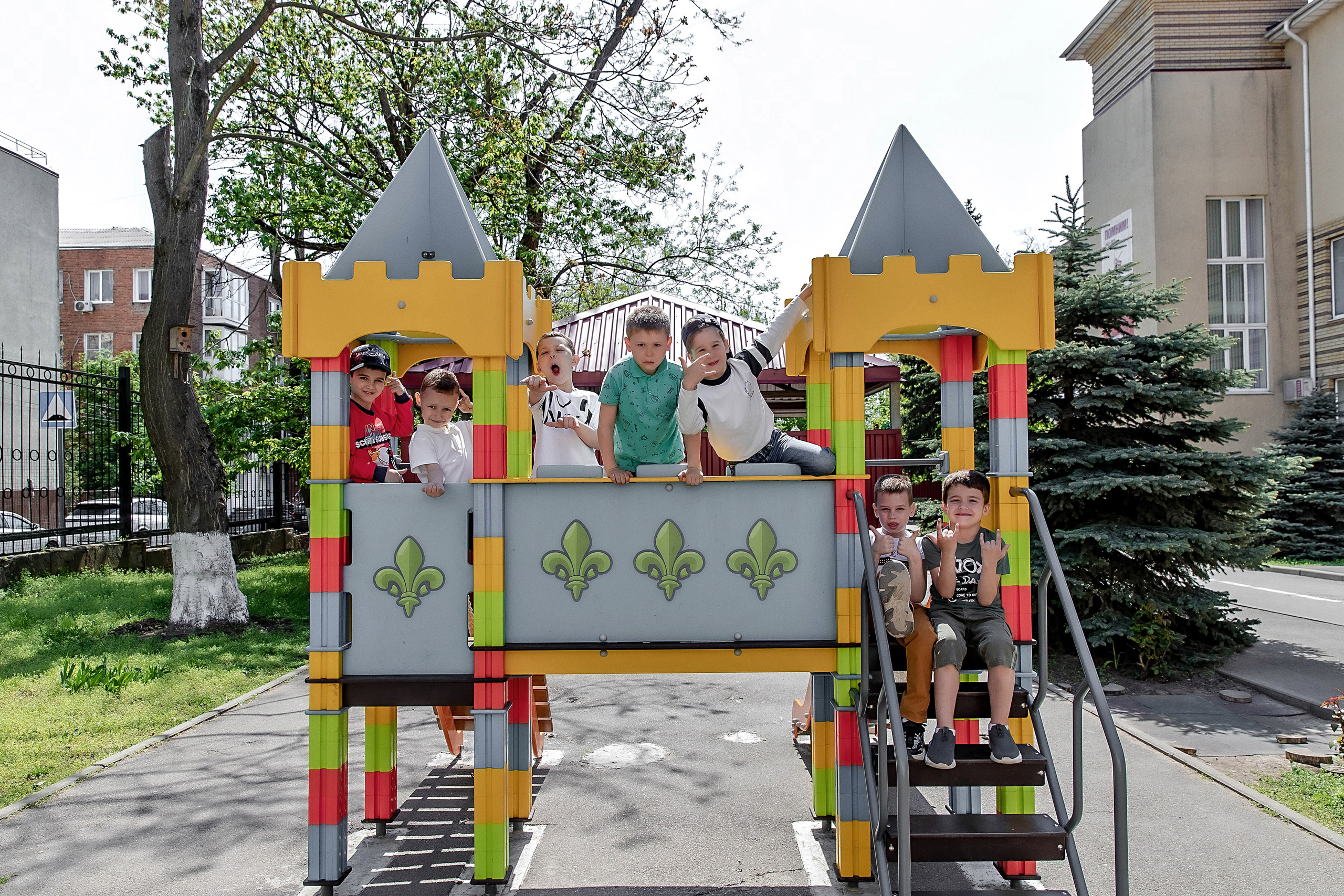 Выпускные (школьные) альбомы (книги) в Ростове-на-Дону. Современные Выпускные Альбомы в Ростове-на-Дону