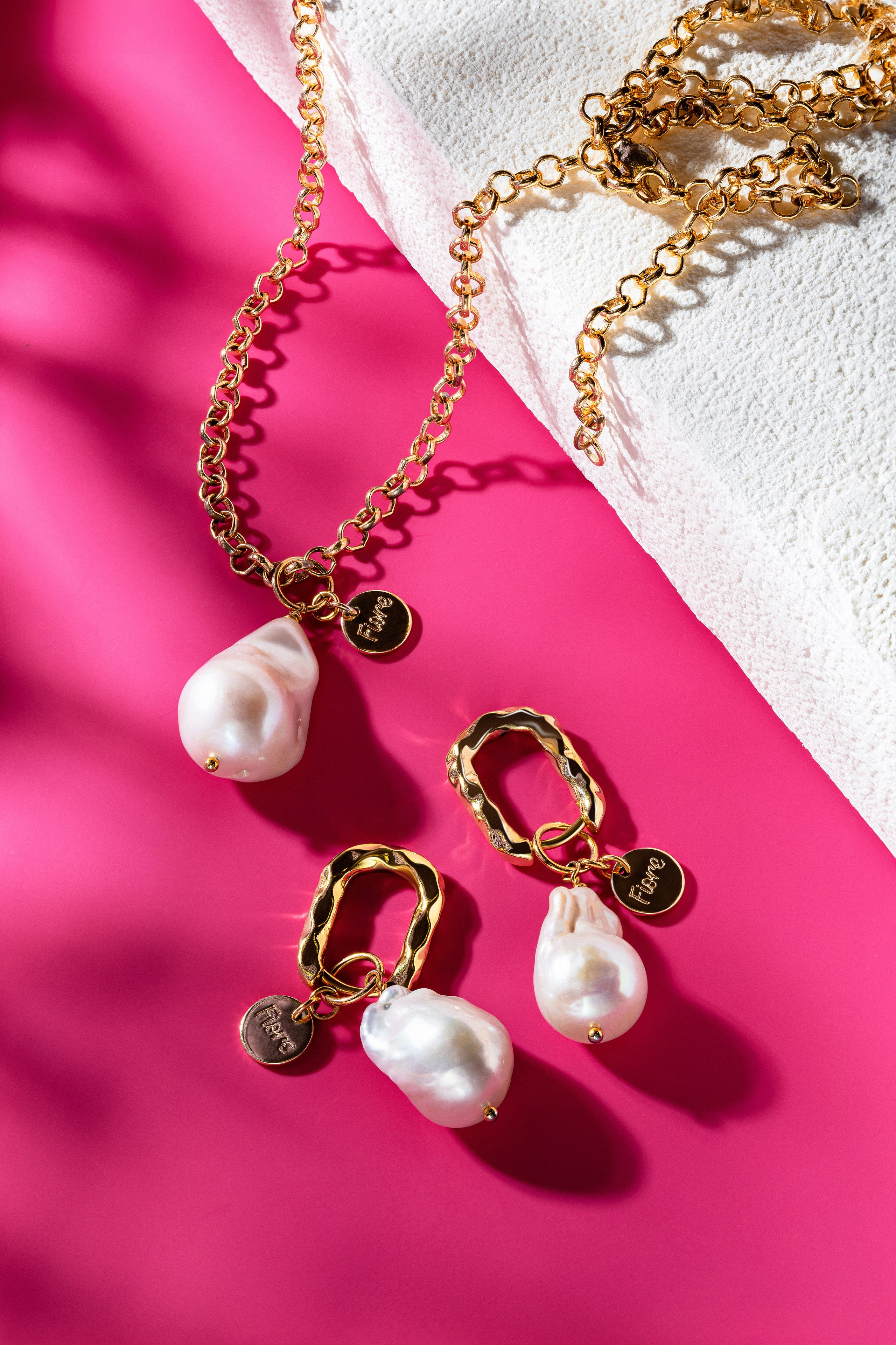 Украшения творчество. Предметная фотосъемка в Москве. Предметная фотостудия Москва