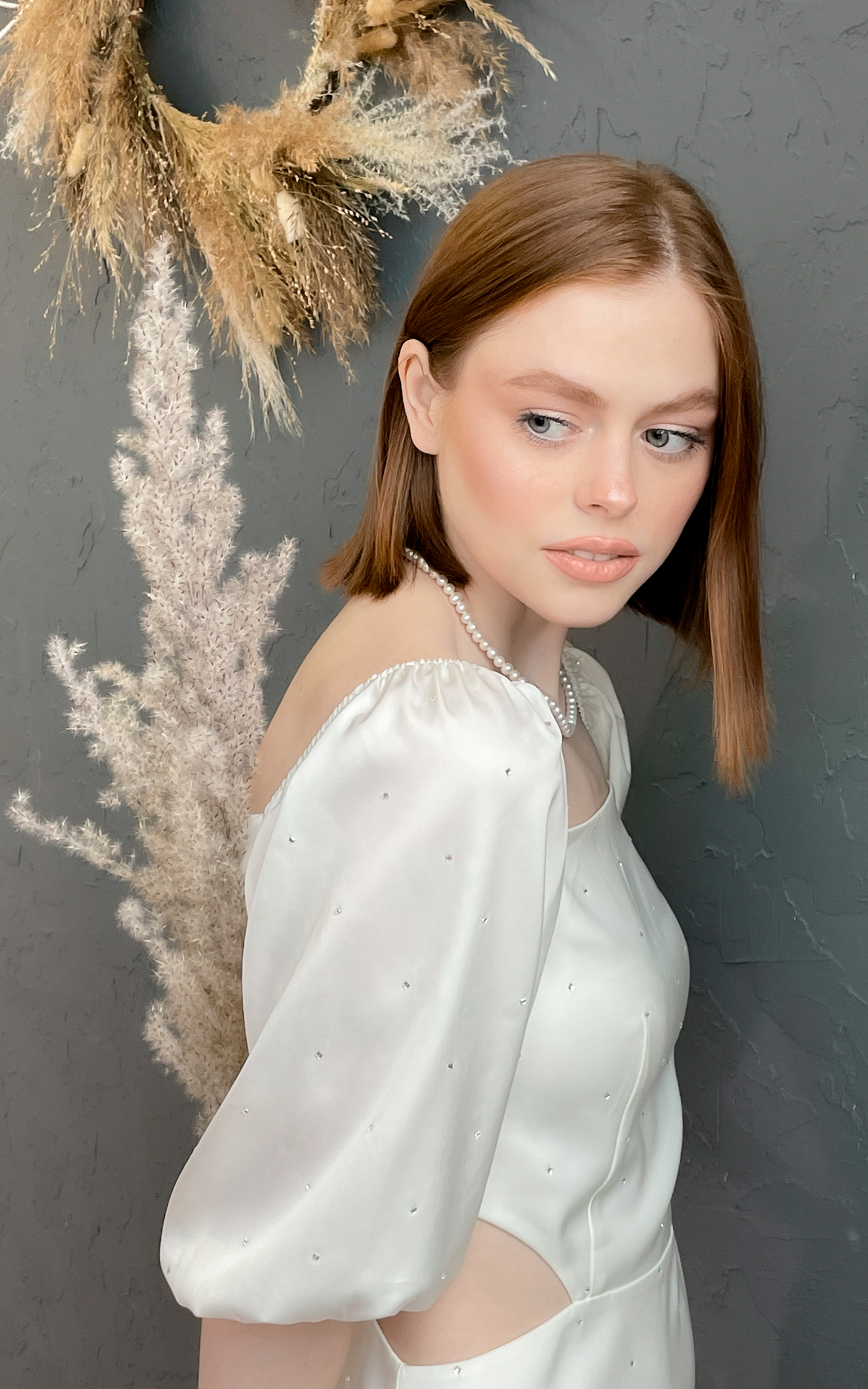 Фотосессия в студии на айфон. AI Фотограф Краснодар: мужские и женские фотосессии, стилизация съемки. Нейро-фотосессии онлайн