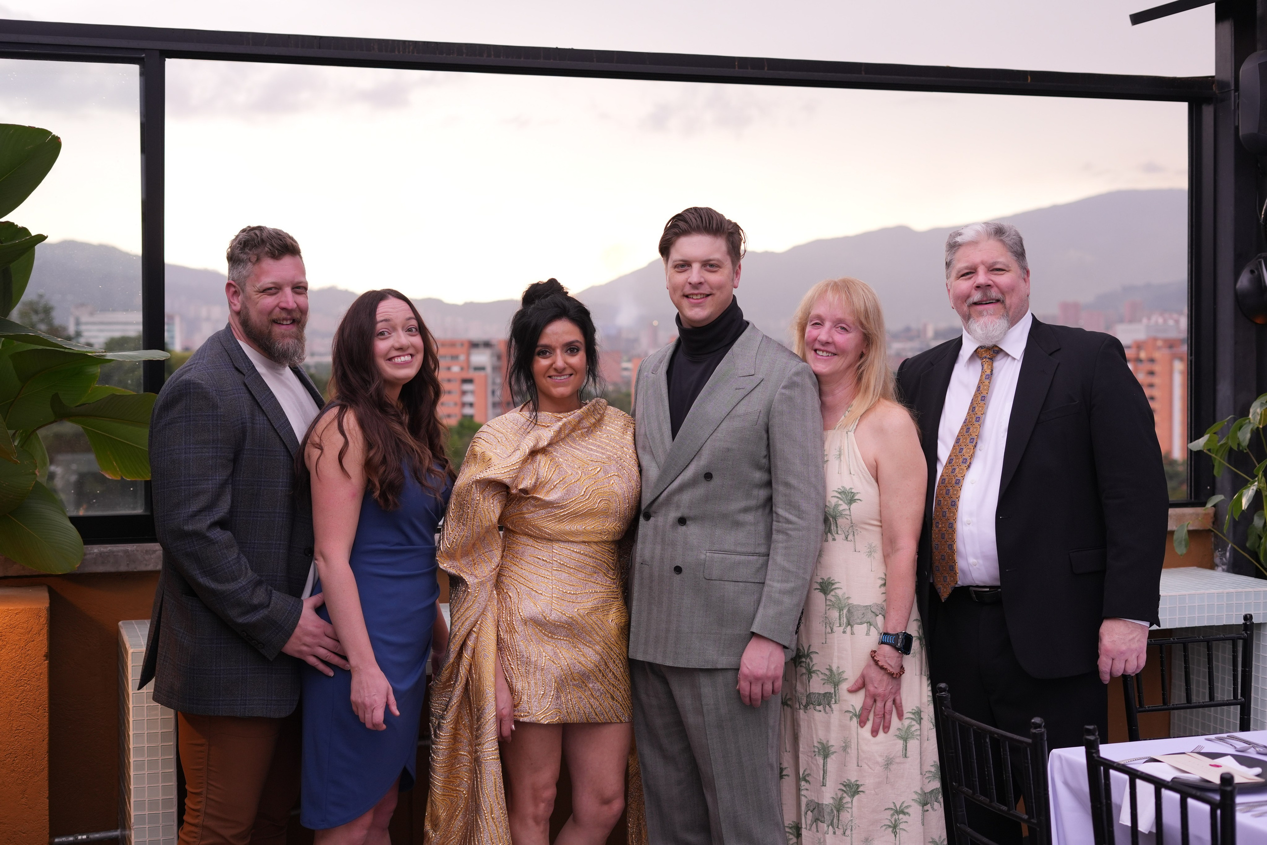 Olivia and Zack / 1 wedding day. Wedding Photographer in Barcelona and Medellin