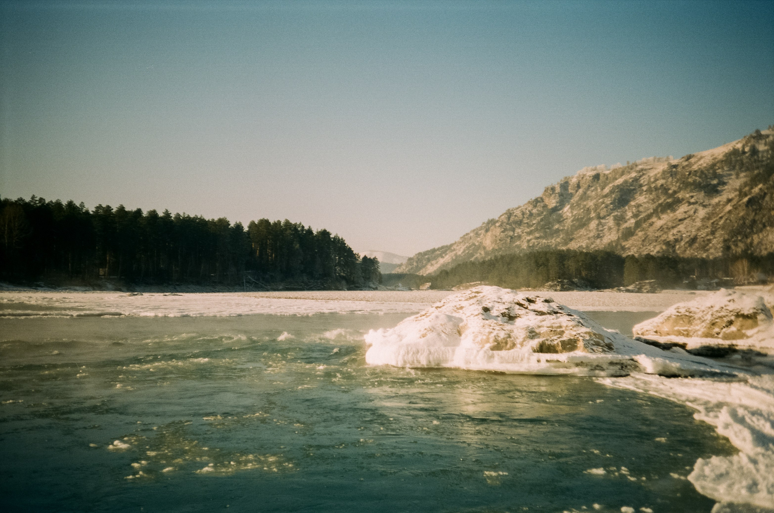 Бережок первый день, мост Бирюзовая Катунь / 10 декабря 2023 года (-25