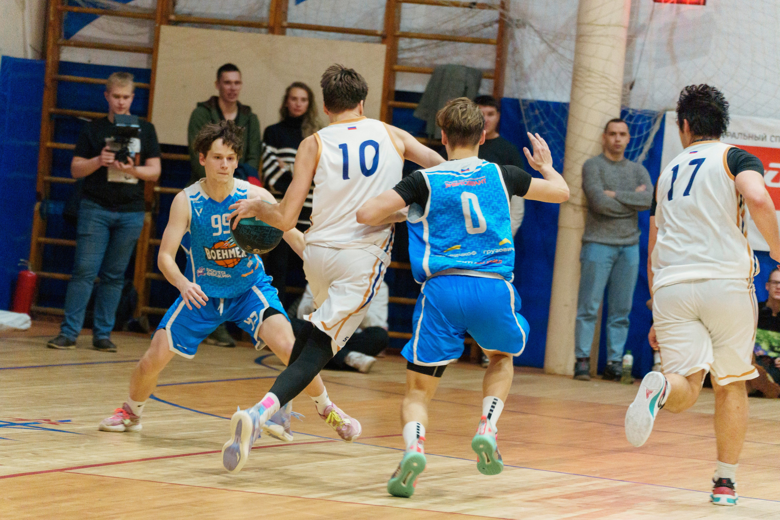 Баскетбол ГУТИД и ВОЕНМЕХ. Фотограф в Санкт-Петербурге Ибрагимова Алина