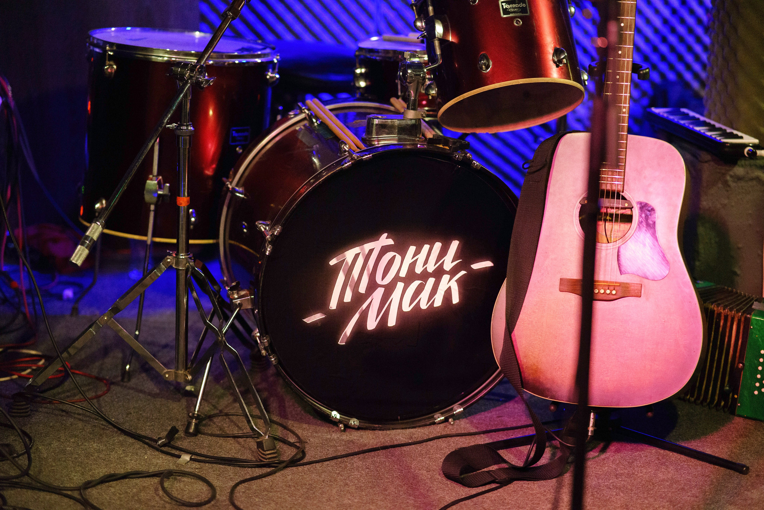 Концерт группы Тони Мак в баре Debaser. Фотограф в Санкт-Петербурге Ибрагимова Алина