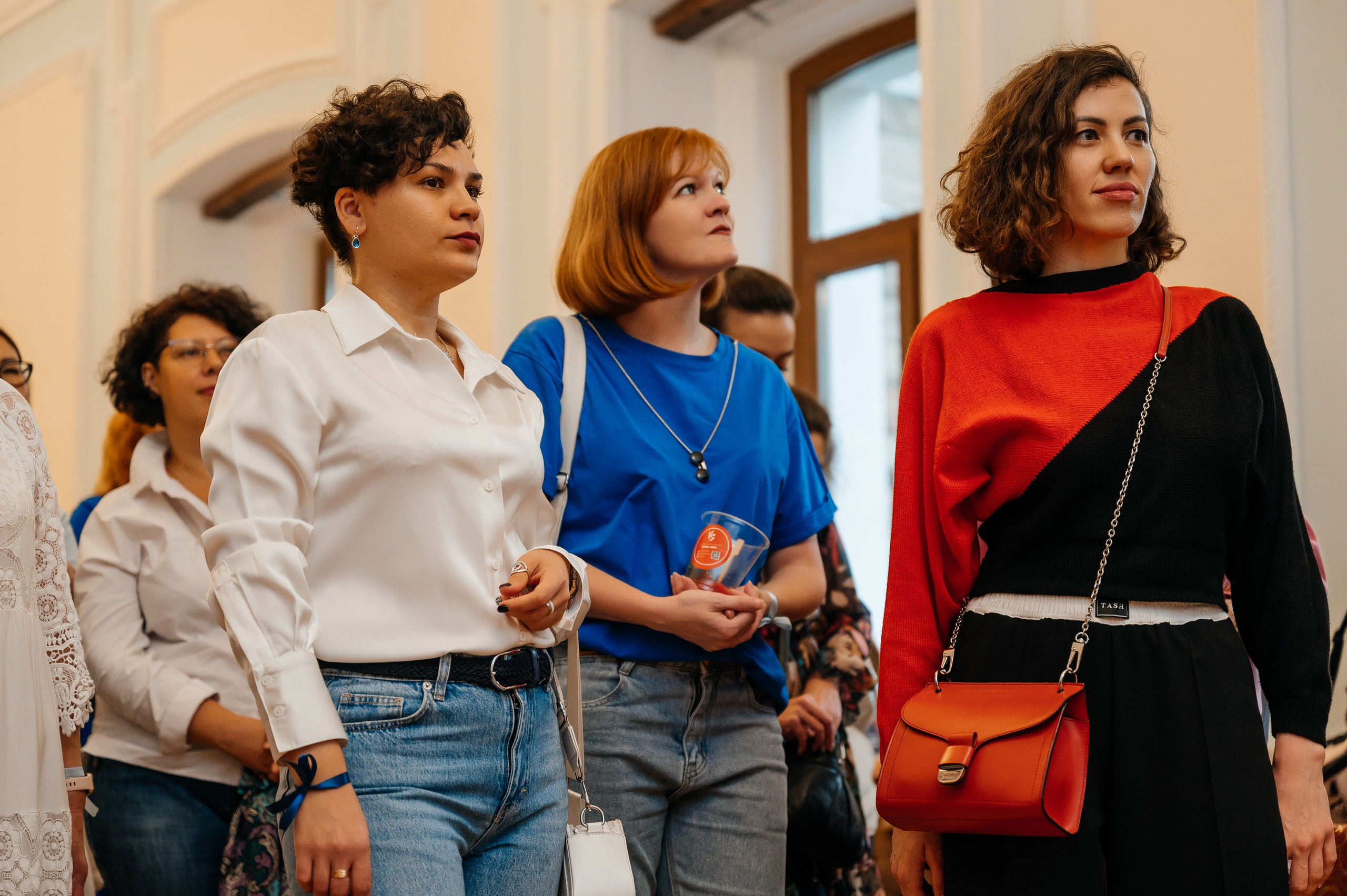 Открытие выставки Кати Васильевой в Молодежном театре. Wedding and family photographer USA