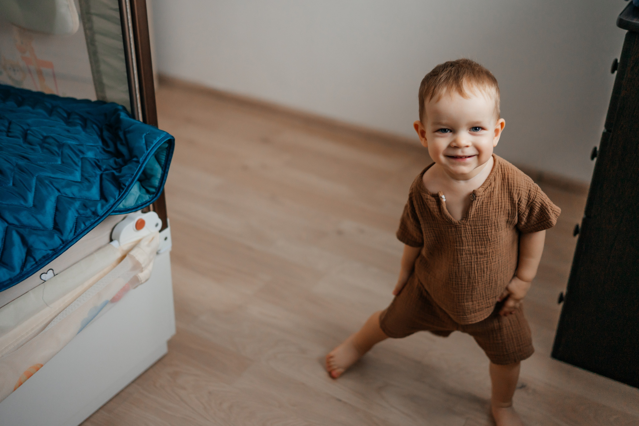 Украшаем ёлочку. Малыш Костя. Семейный фотограф в Москве Ирина Жур
