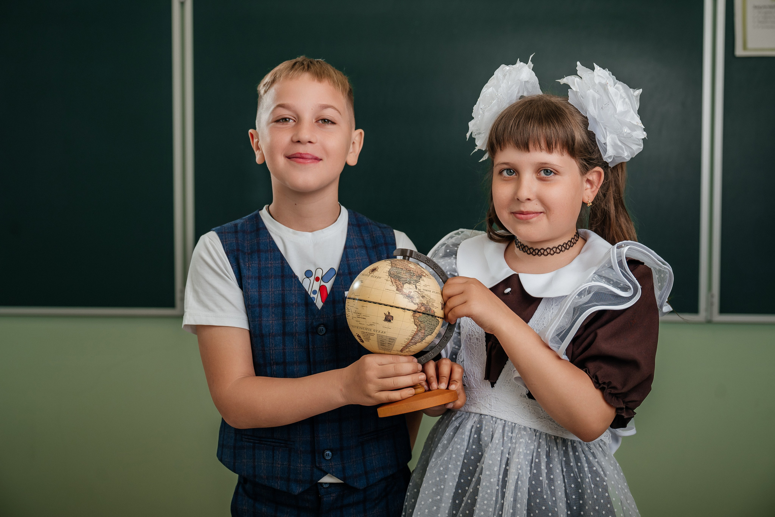 Группы. Школьный фотограф в Валуйках. Фотосессии для выпускников и изготовление выпускных альбомов в городе Валуйки и в Белгородской области