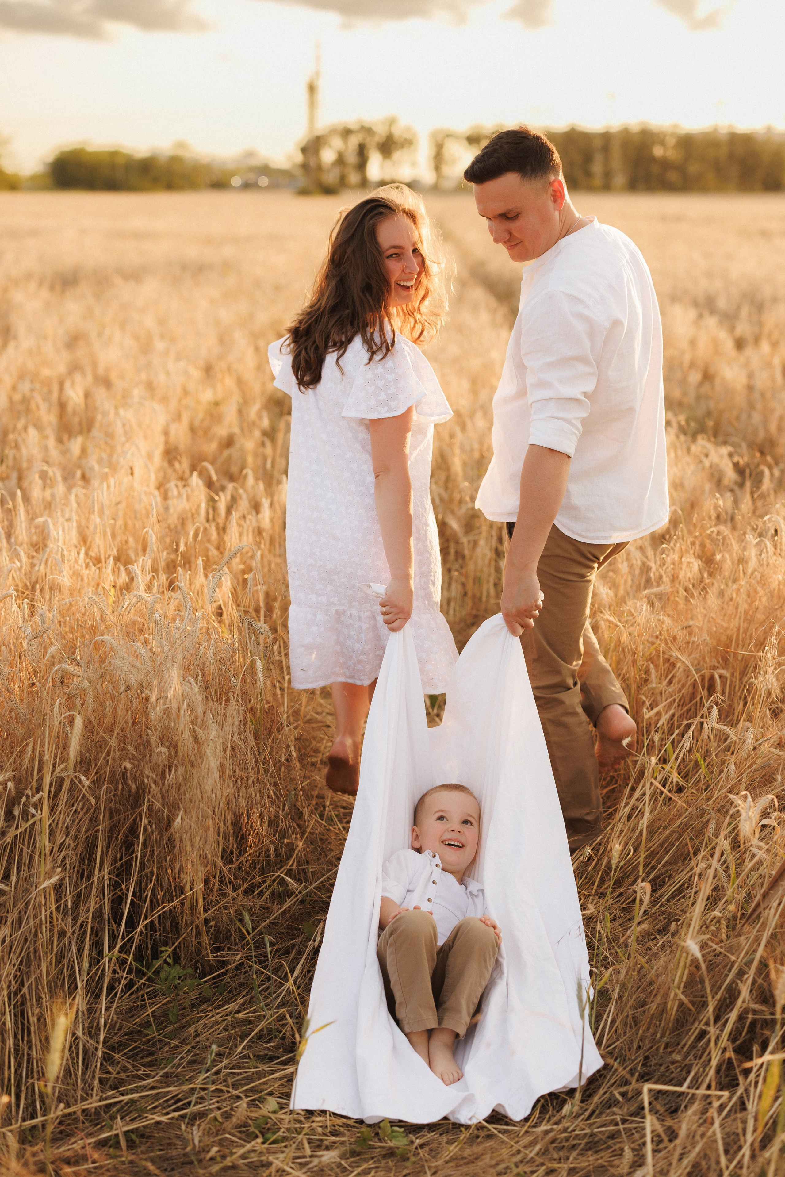 Пшеничное поле, семьи. Семейный и детский фотограф в Краснодаре Анна Трашкова