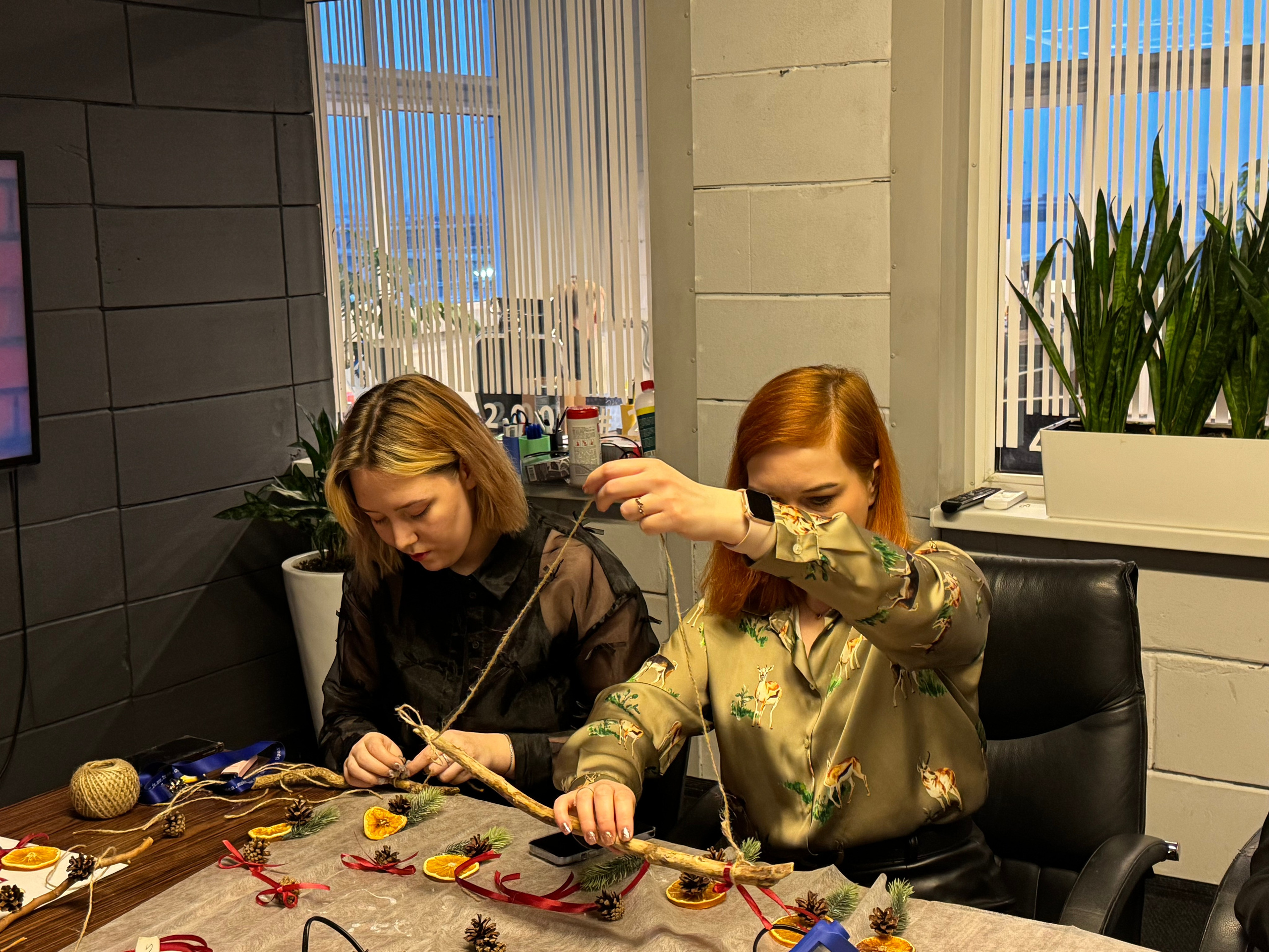 Новый год в офисе. Фотоархив giper.fm
