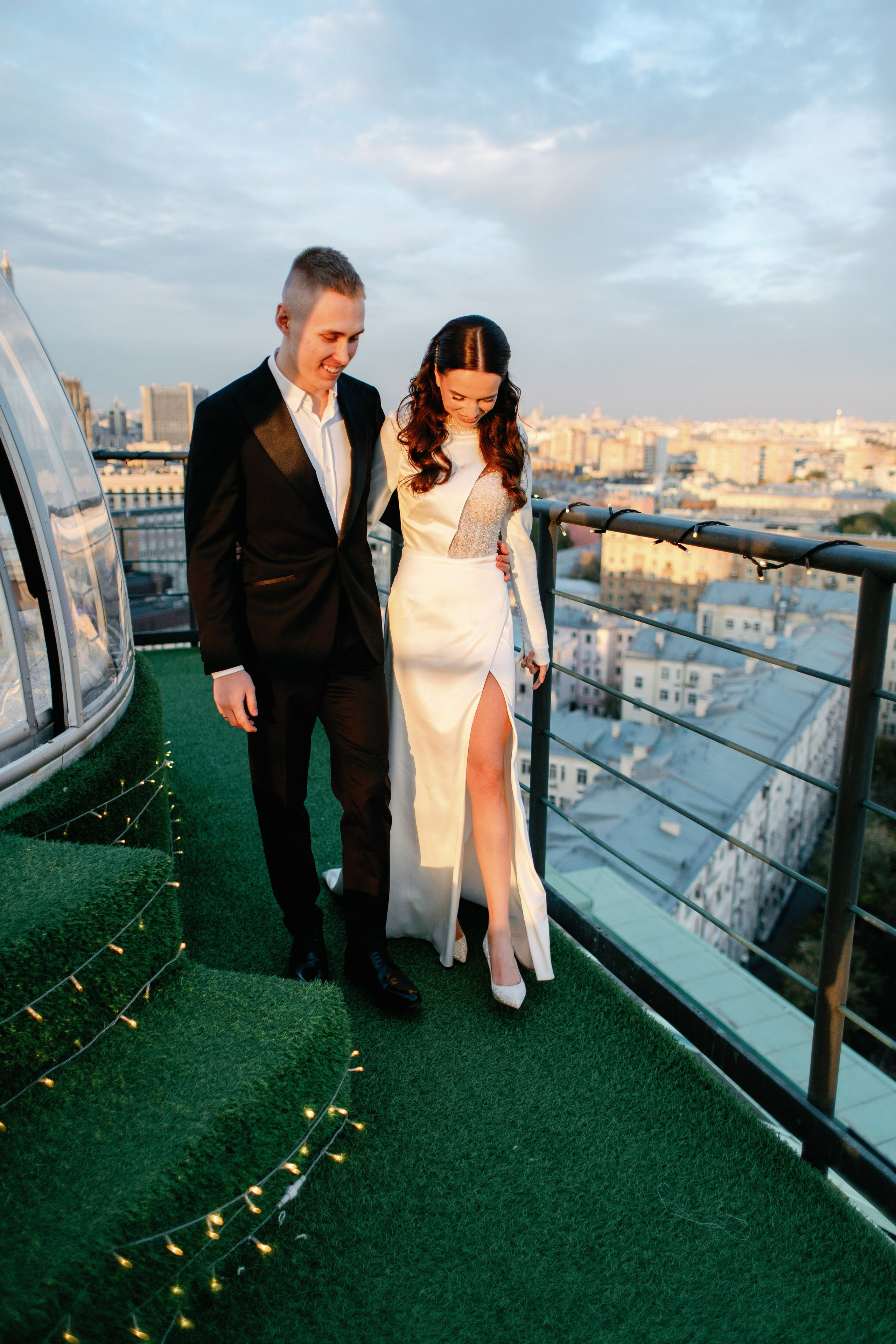 Свадьба для двоих в Москве, фотосессия на крыше, сборы, прогулка в Barvikha Luxury Village