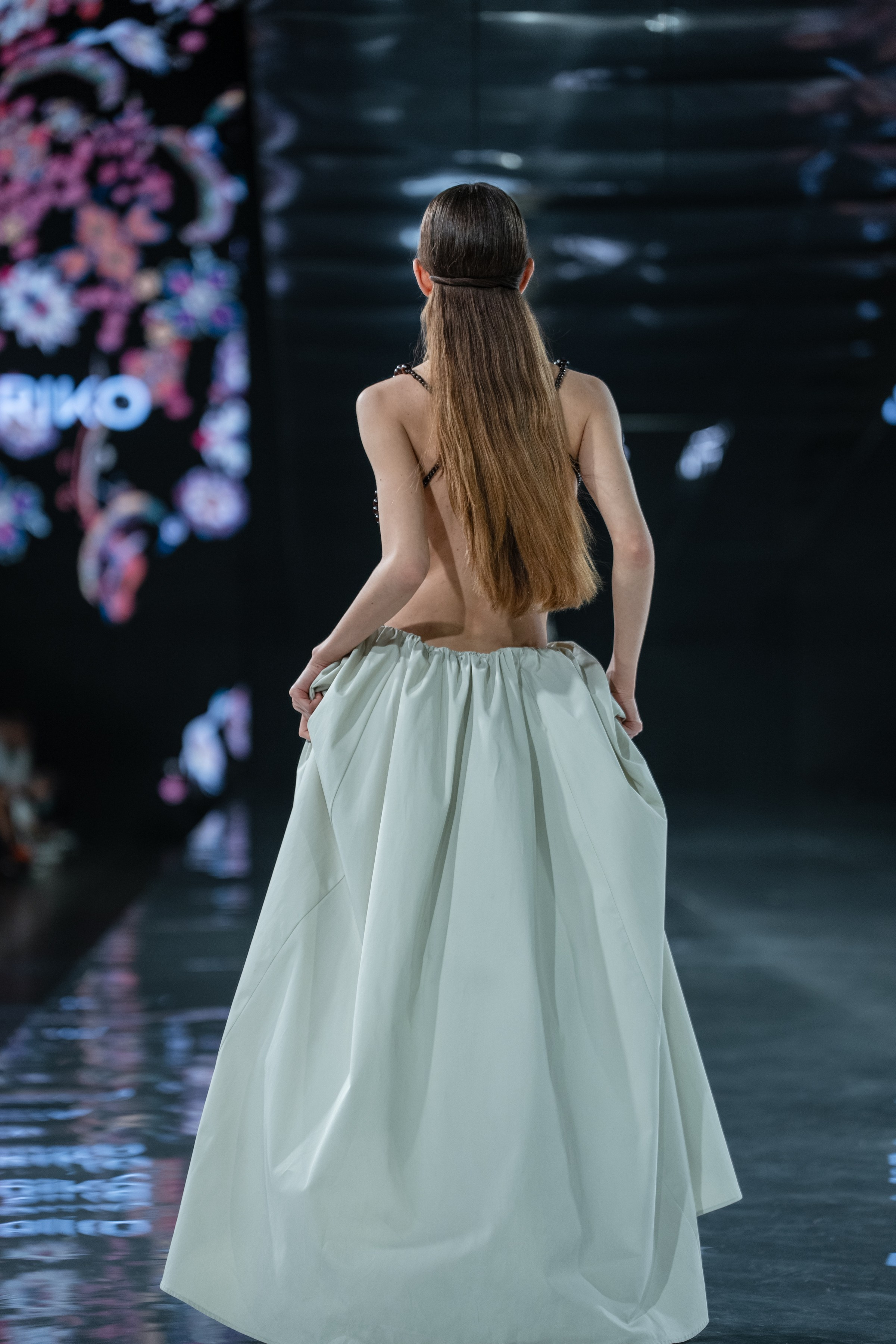 Visa Fashion Week Pre-Fall Mariko. Сайт Алматинского НЮ АРТ, будуар и фэшн фотографа Дениса Карпенко