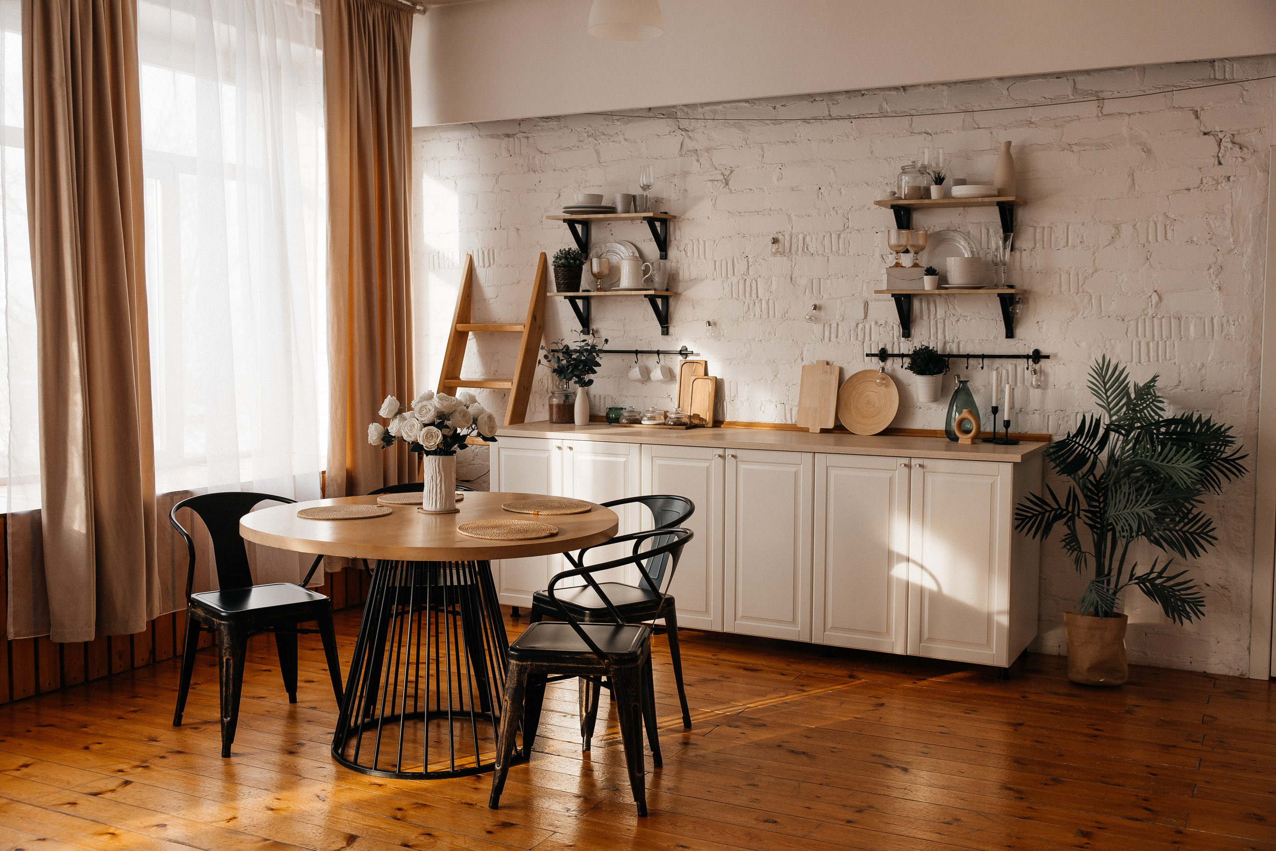 Большой белый зал. Фотостудия 220 — первая в Чите фотостудия, предназначенная для работы