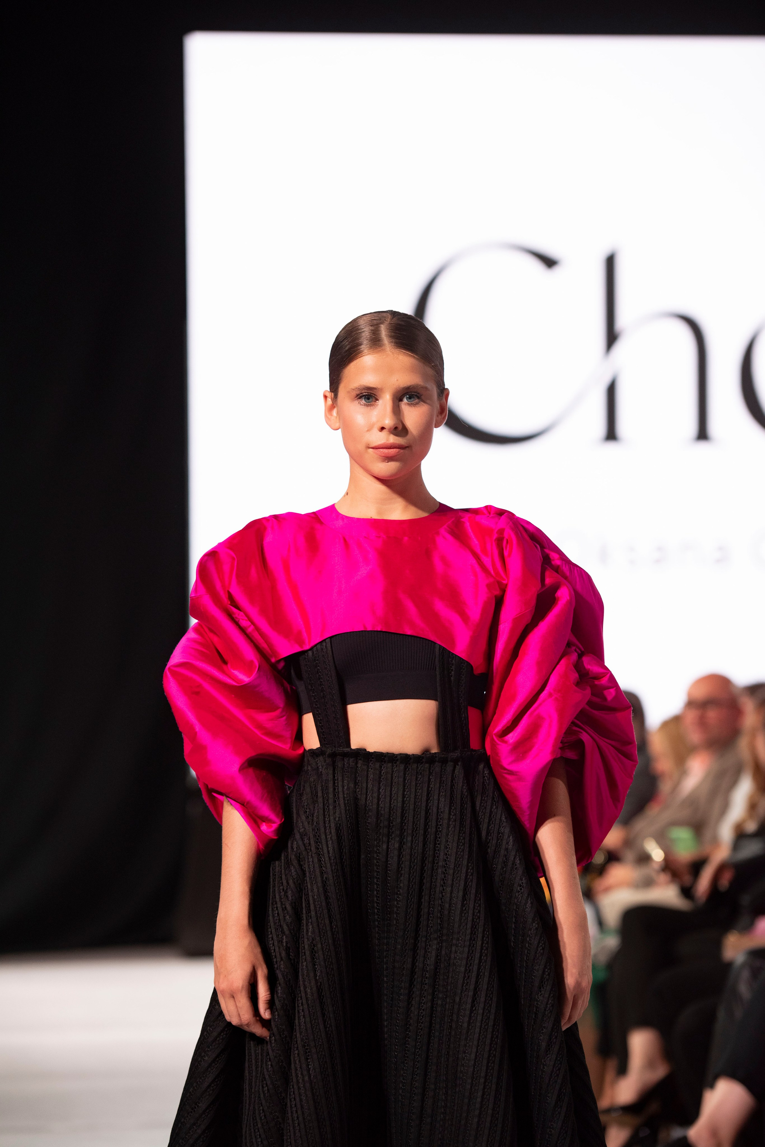 Фотограф на модельный показ. Свадебный, семейный, фэшн фотограф, школьный фотограф в Сочи