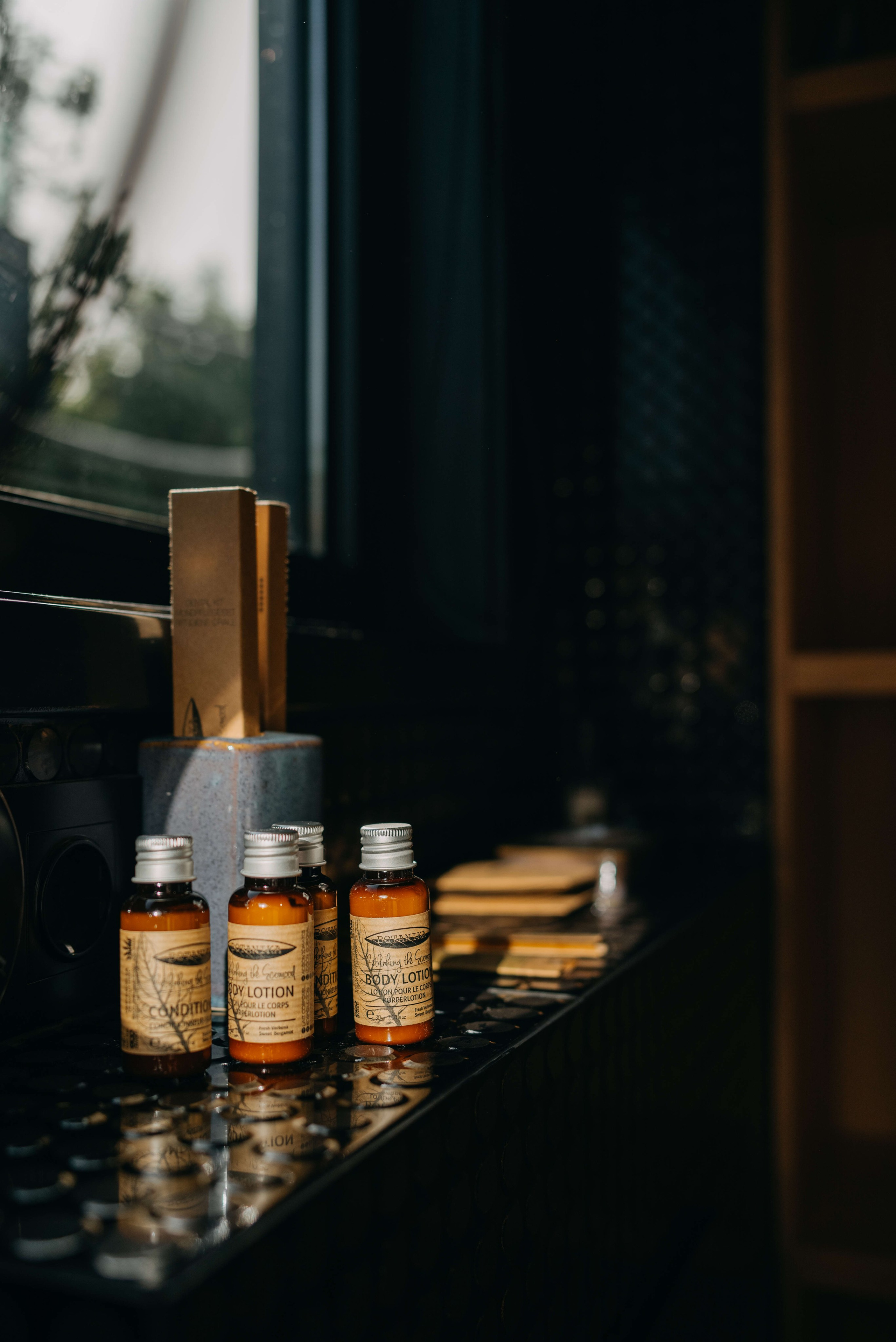 Интерьерная съемка отельного номера. Портретный и свадебный фотограф в Тбилиси • xeniqo