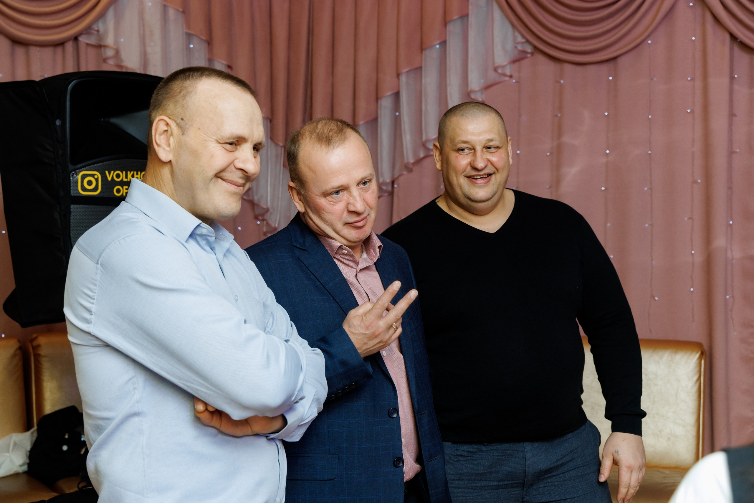 Юбилей Николаю в кафе Зеркальное, г. Сясьстрой. Свадебный и семейный фотограф в г. Волхов Алексей Кочерыжкин