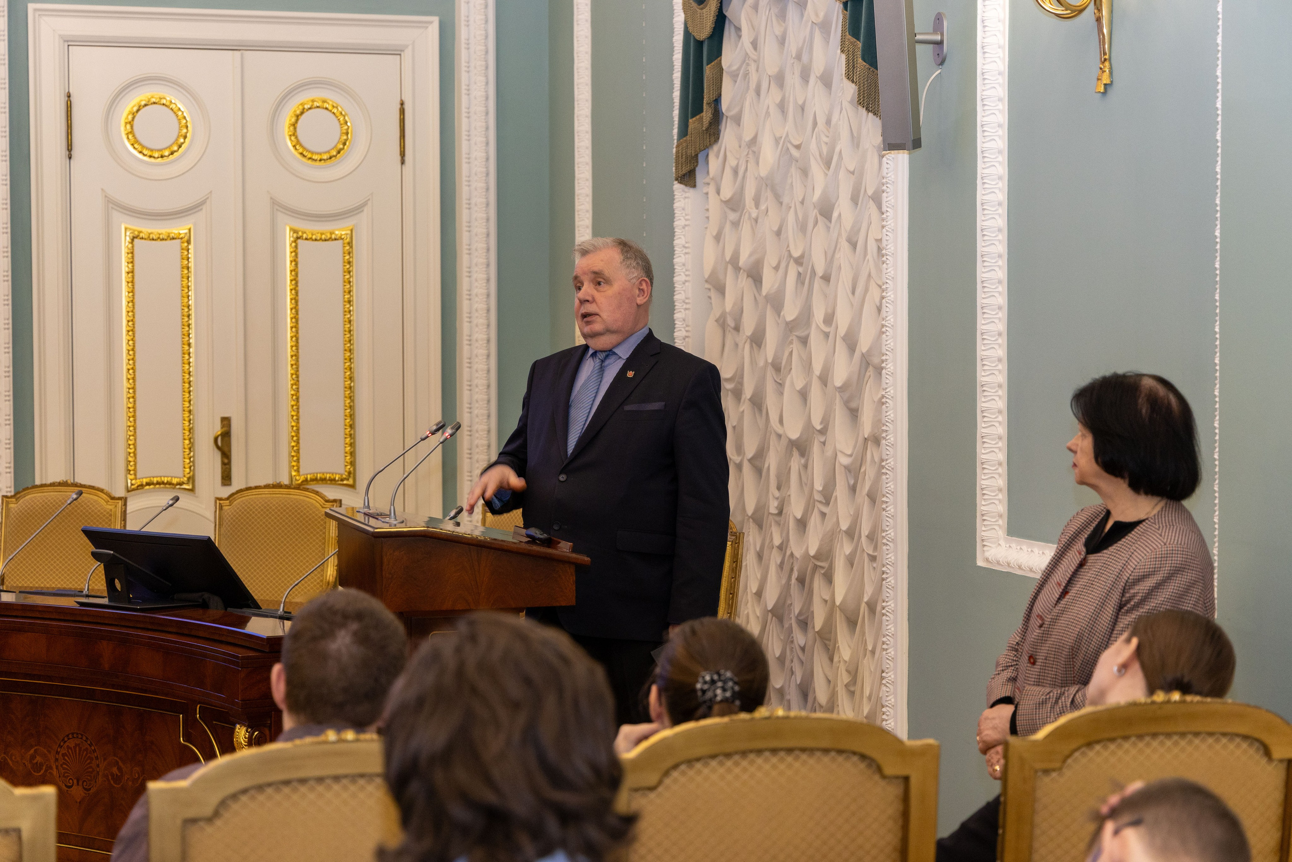 Кружок молодого дипломата. Портретный и семейный фотограф Санкт-Петербург