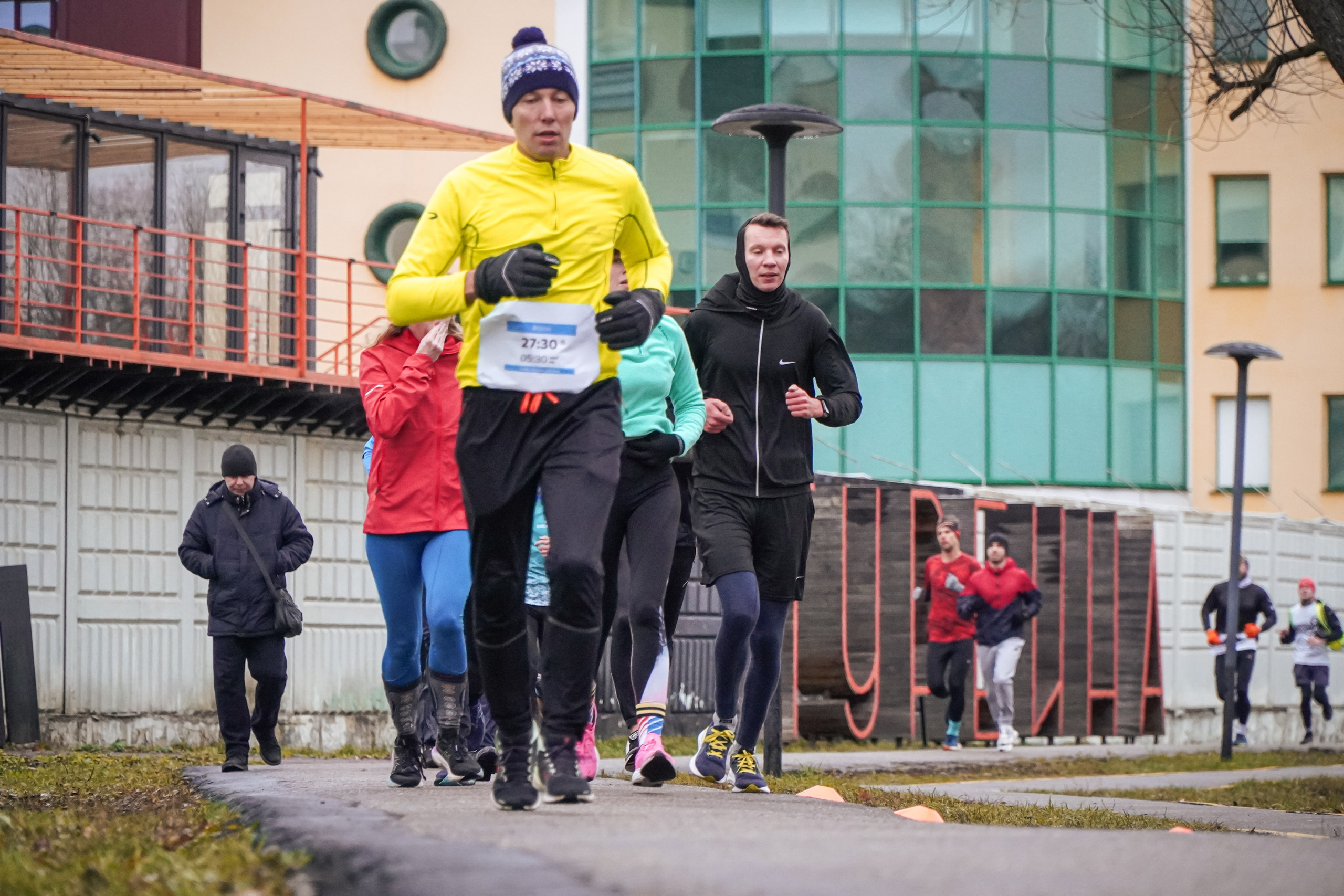 5 вёрст Реутов 16.11.2024. Роман Капилюшов. Бег. Фото. Видео. г. Люберцы