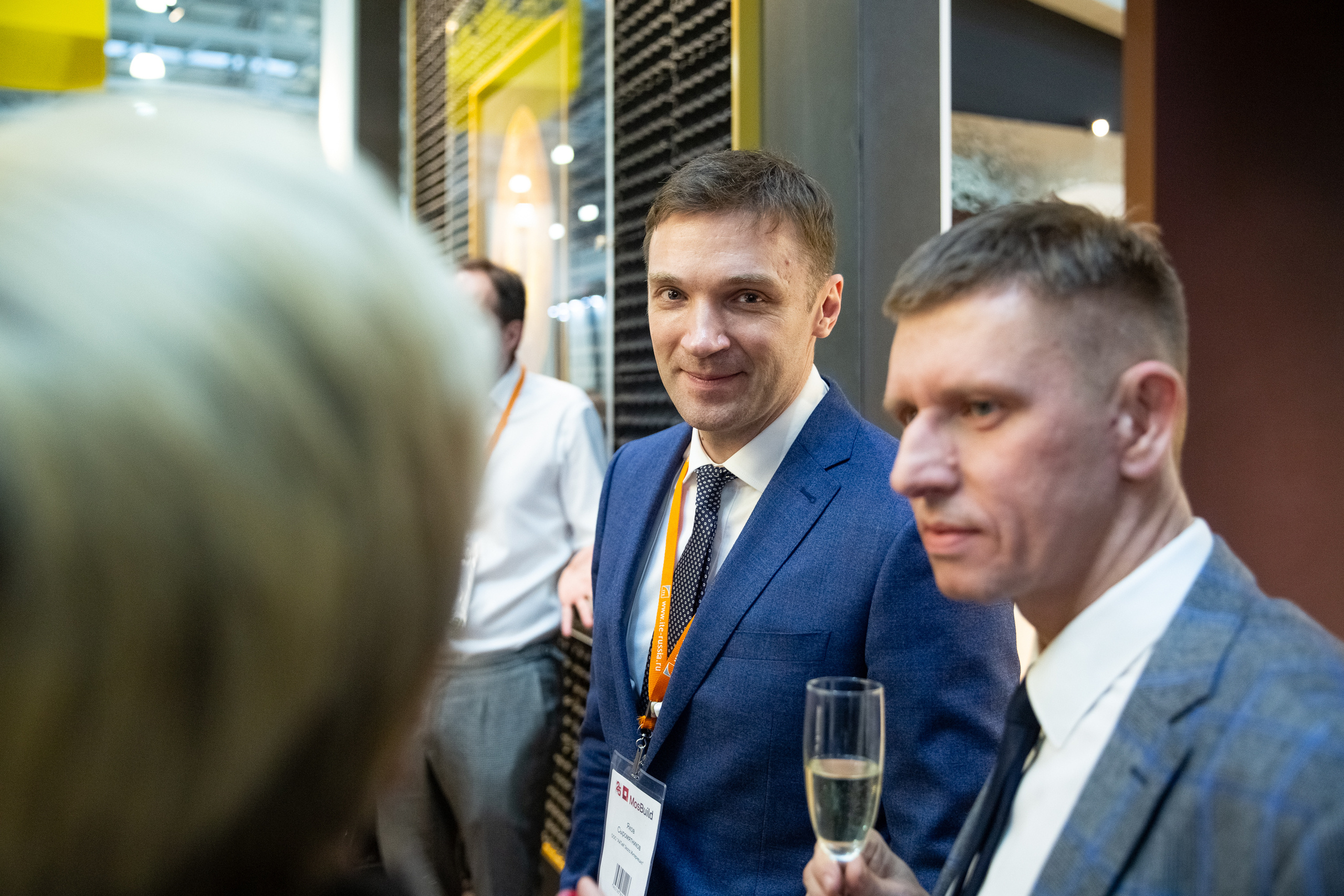 MosBuild. Свадебный репортажный фотограф в Москве