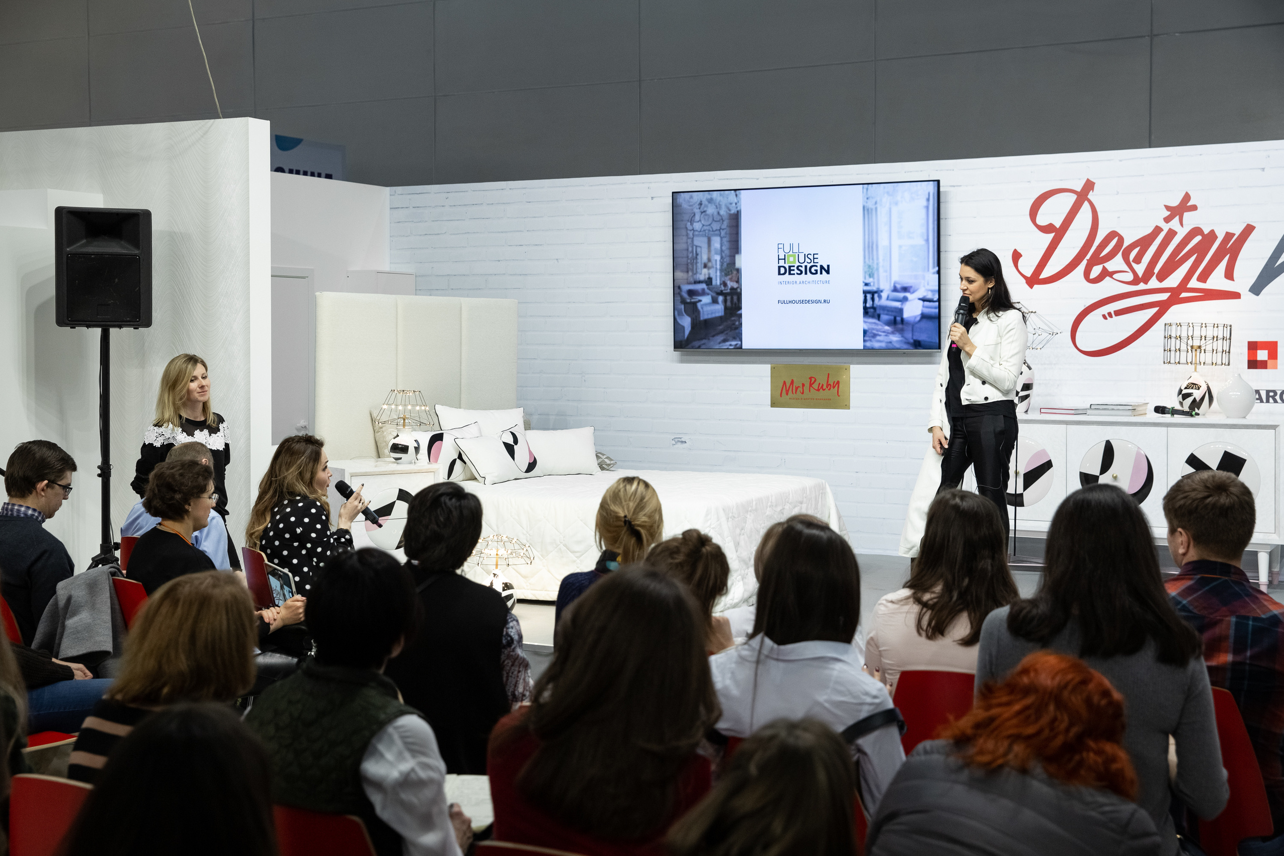 MosBuild. Свадебный репортажный фотограф в Москве