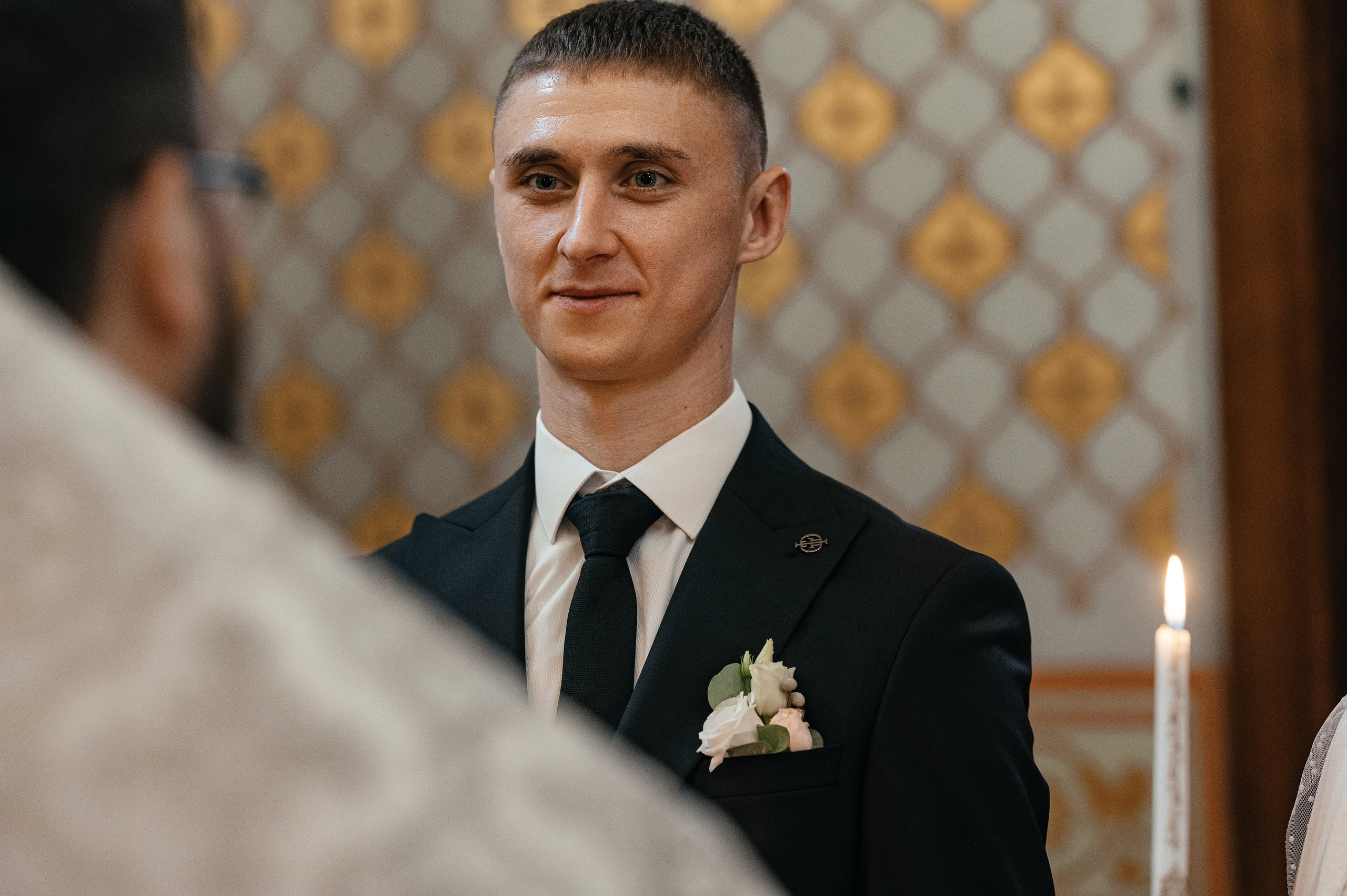 Свадьба с венчанием в Щелково. Прогулка в Гребнево, ресторан Кинза, отель Премиум. Свадебный и семейный фотограф Виктория Носачёва. Щелково, Москва и МО