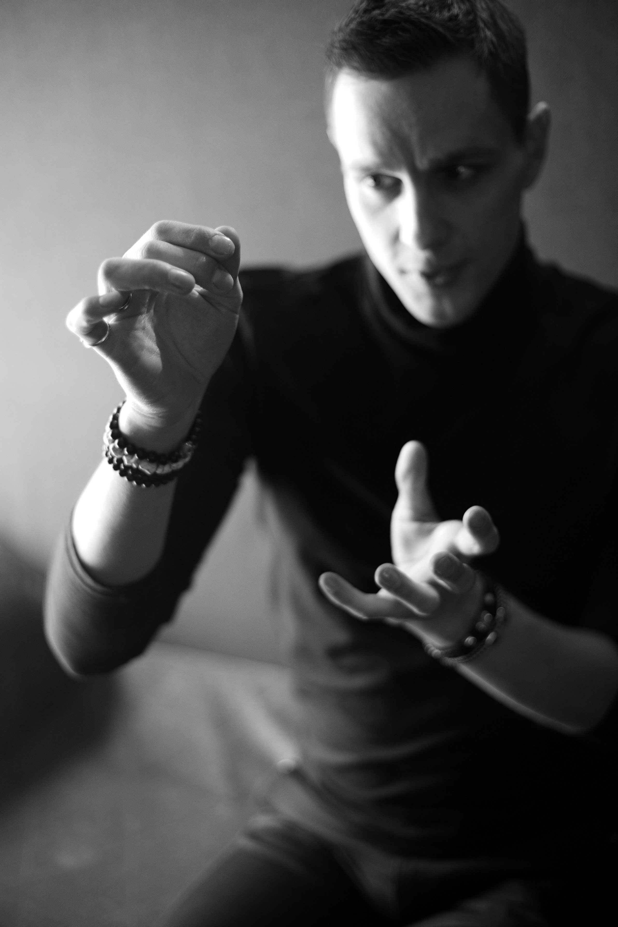 Илья Ларионов. иллюзионист. Психолог с фотоаппаратом Зимина Оксана