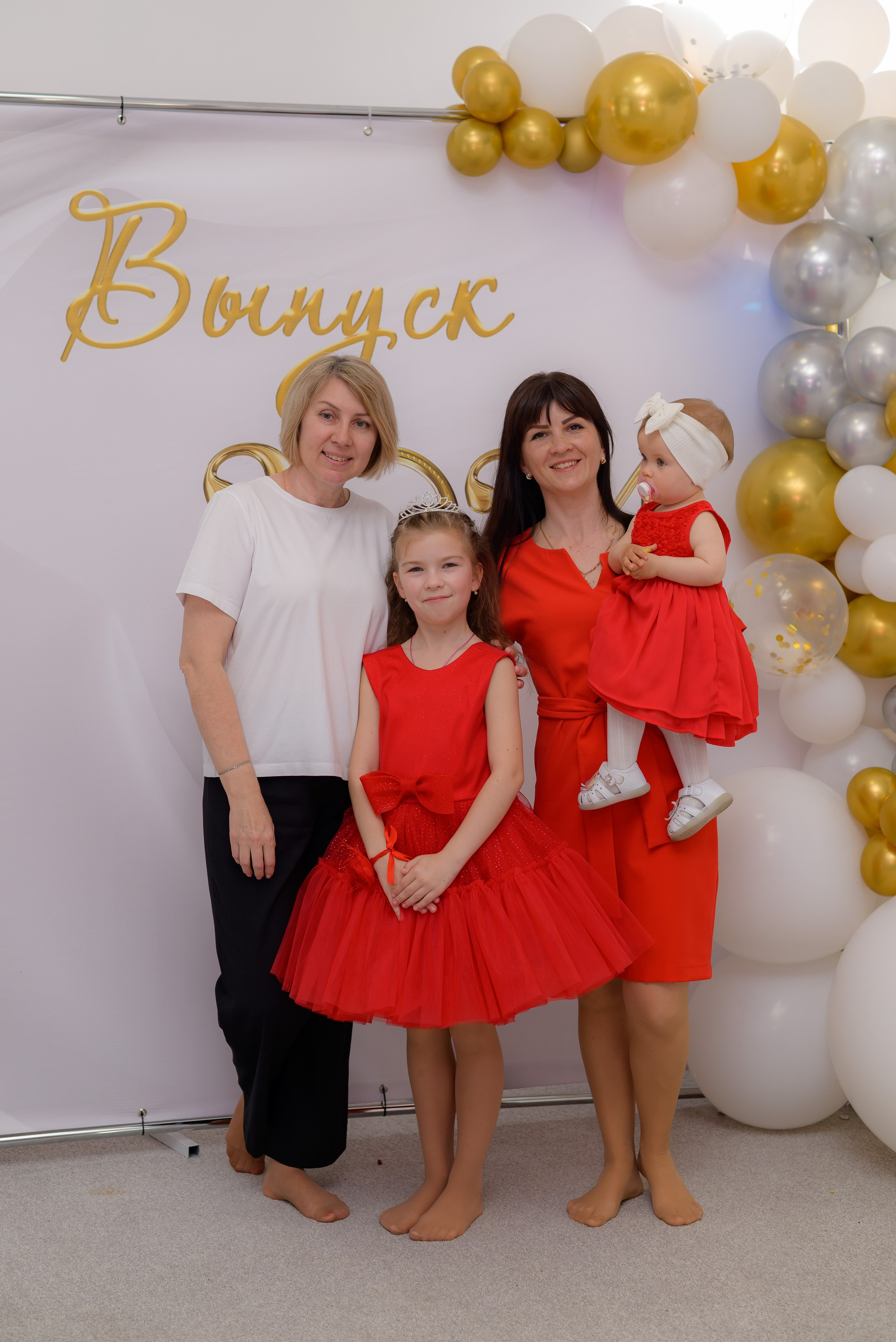 Выпускной 4классы. Выпускные книги Анапа Новороссийск Краснодар