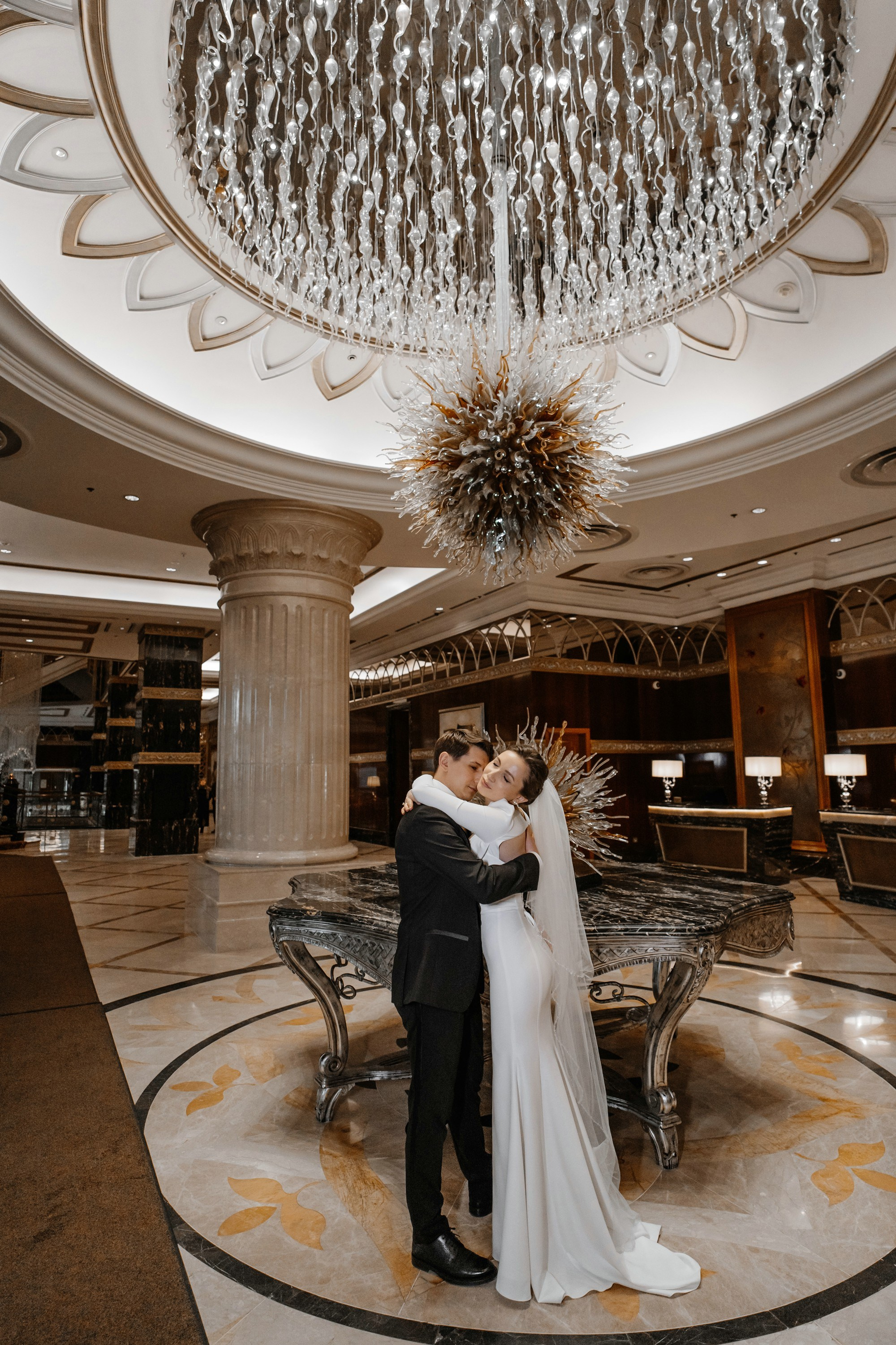 Фотосессия свадьбы в Lotte Plaza. Свадебный и семейный фотограф в Москве Светлана Зоткина