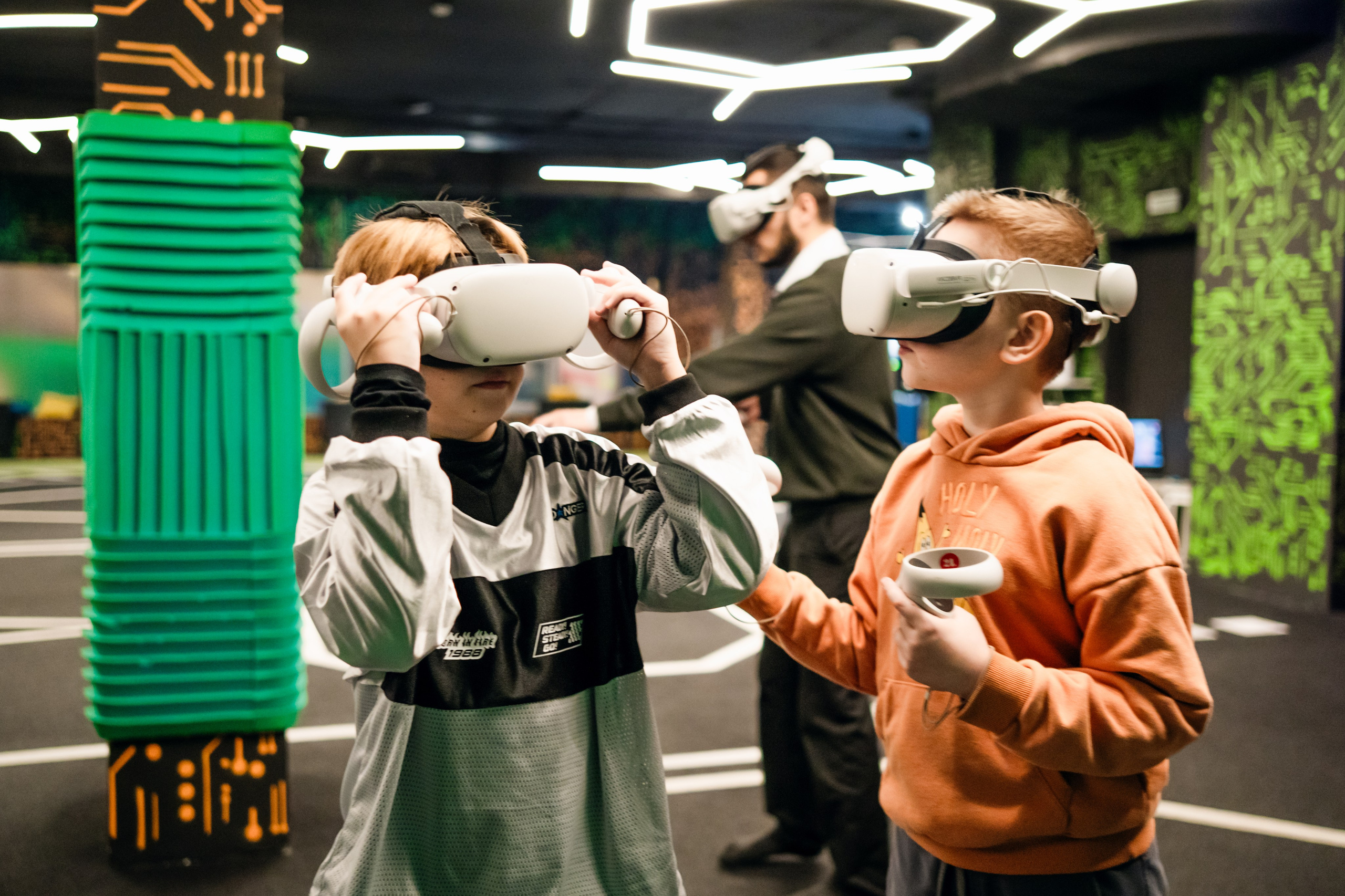 VR (November-December 2024). Felixtones