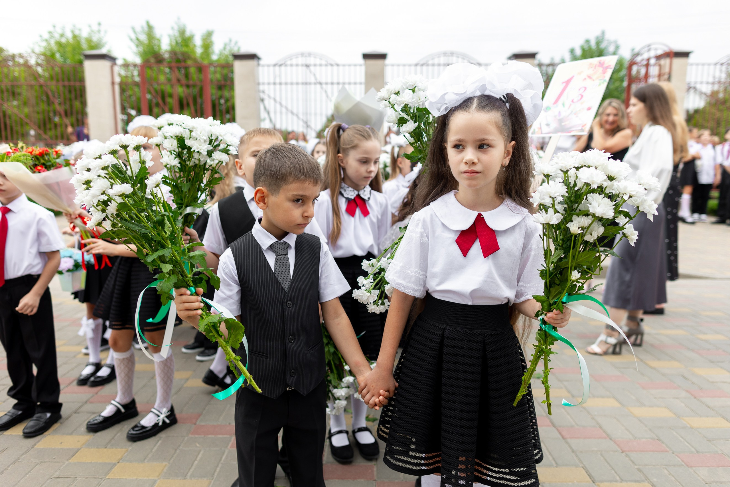Школа № 61 им. Лавриненко, 1-е сентября | Фото. Фото и видеосъемка любых мероприятий в городе Краснодаре и Краснодарском крае. Щеколдин Антон