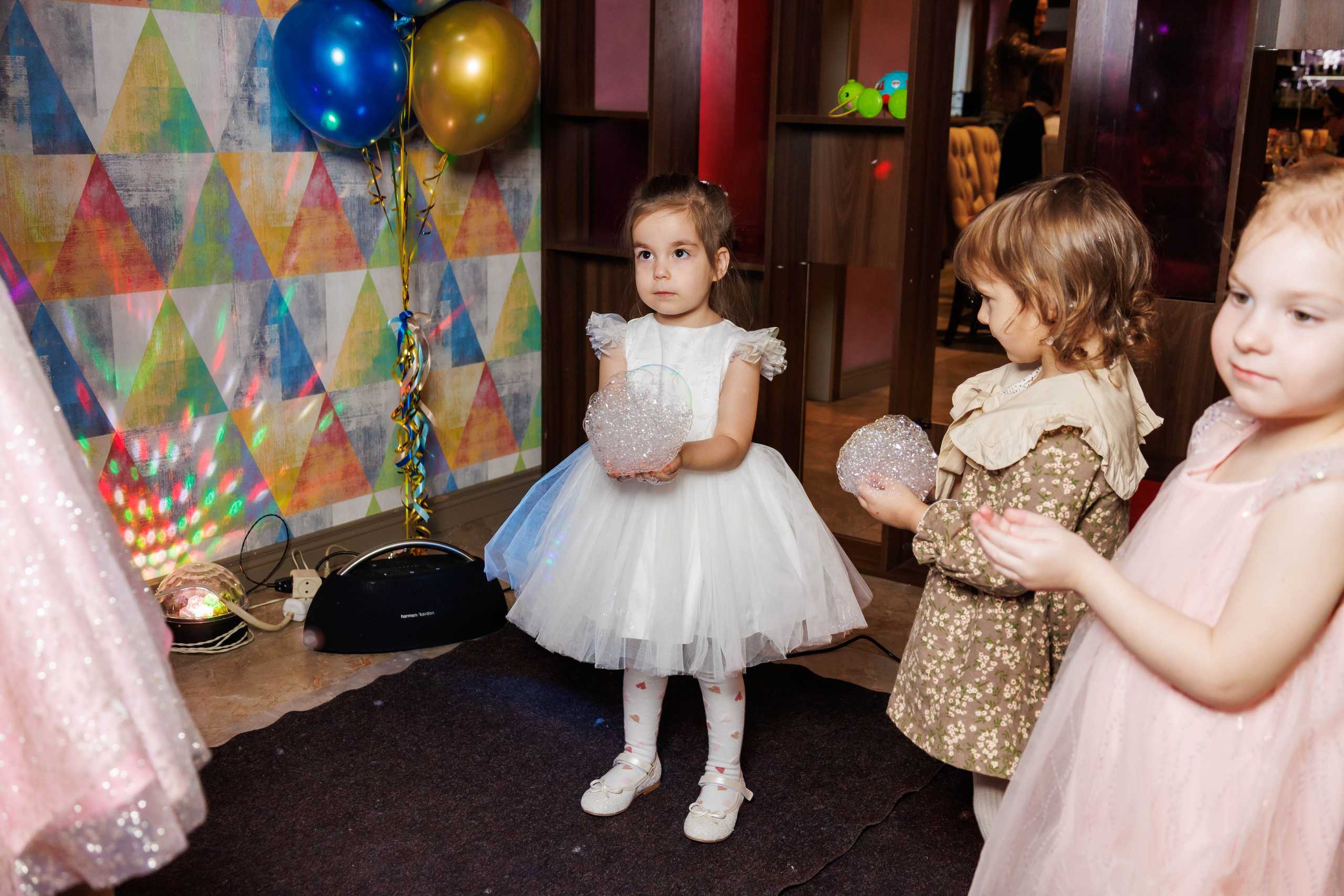 День рождения в ресторане. Фотограф в Москве Дмитрий Емельянов