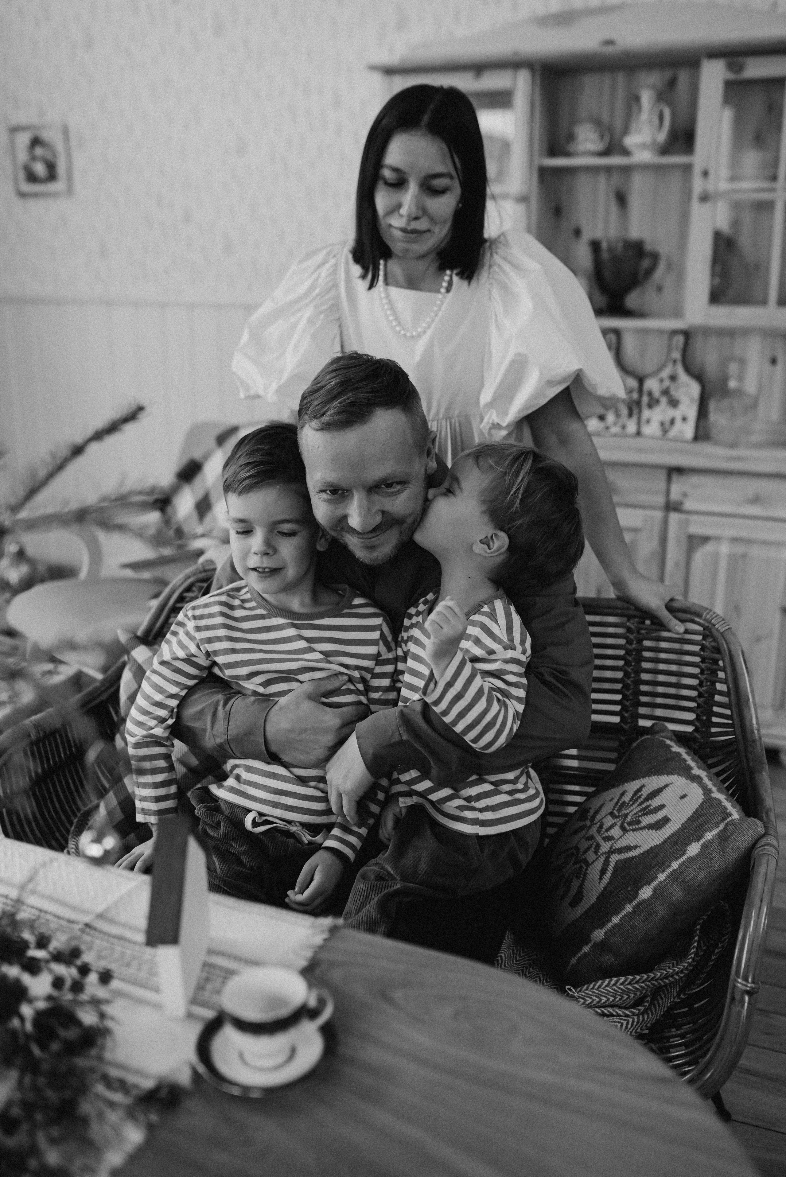 Антон, Маша, Мирон и Корней. Главная