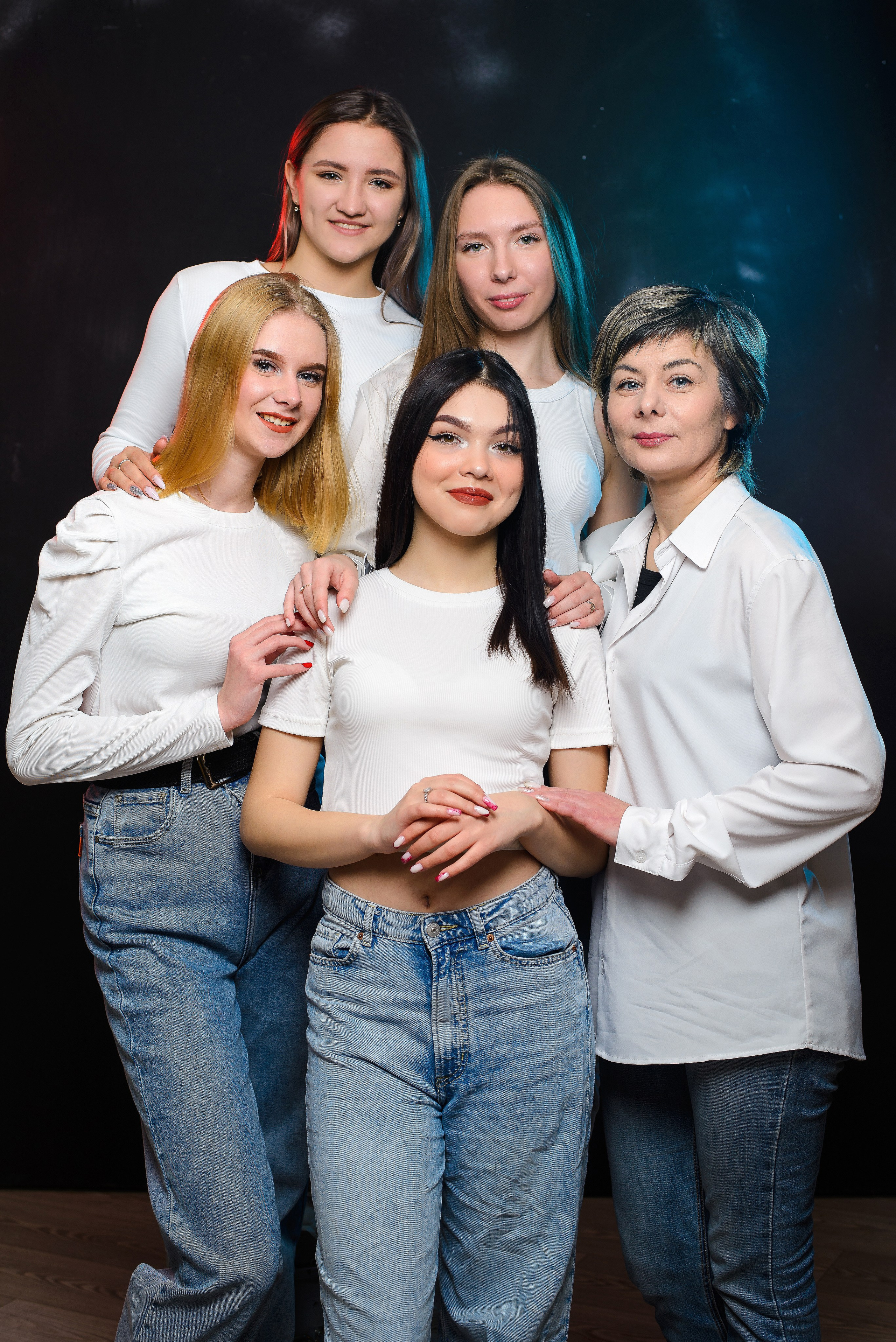 Студия школьной фотографии. Групповые фото. АРТИКУЛ. Выпускные альбомы Нижний Тагил