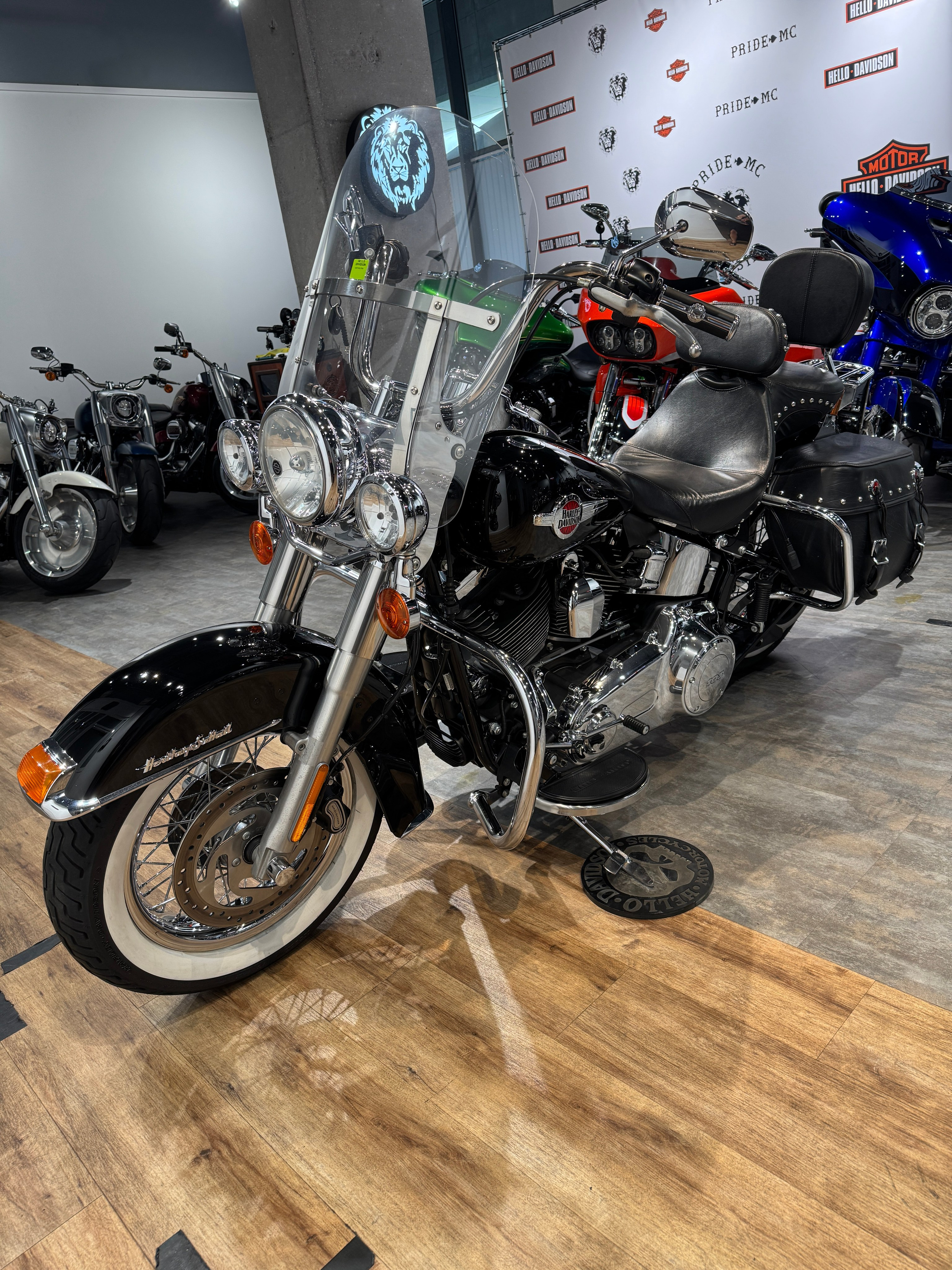 Harley Davidson Дилерский 2015 Heritage Black ABS (Softail) — купить мотоцикл. Hello Davidson, Москва. Только хорошие мотоциклы…