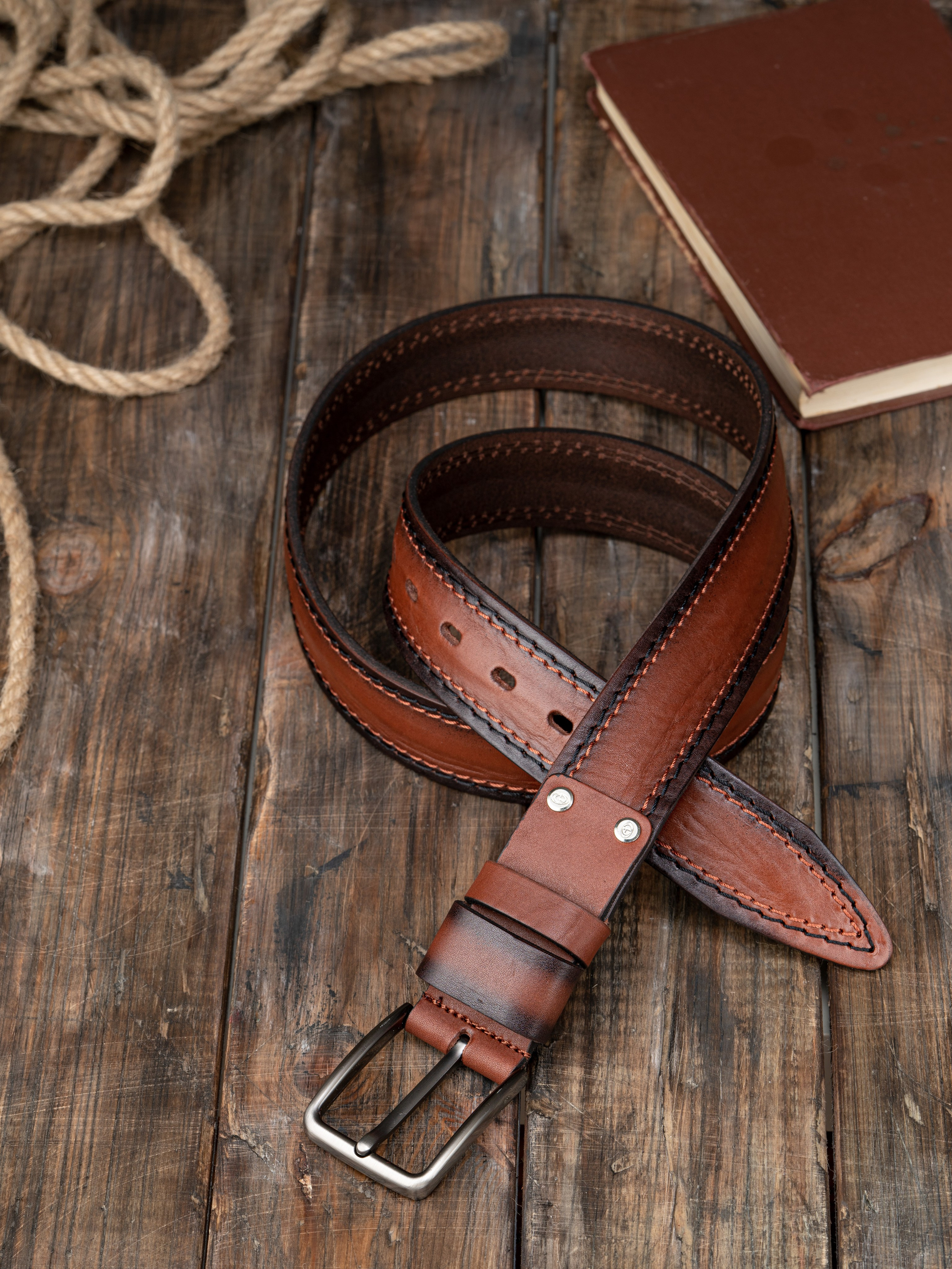 Композиционные фотографии ремней для маркетплейсов