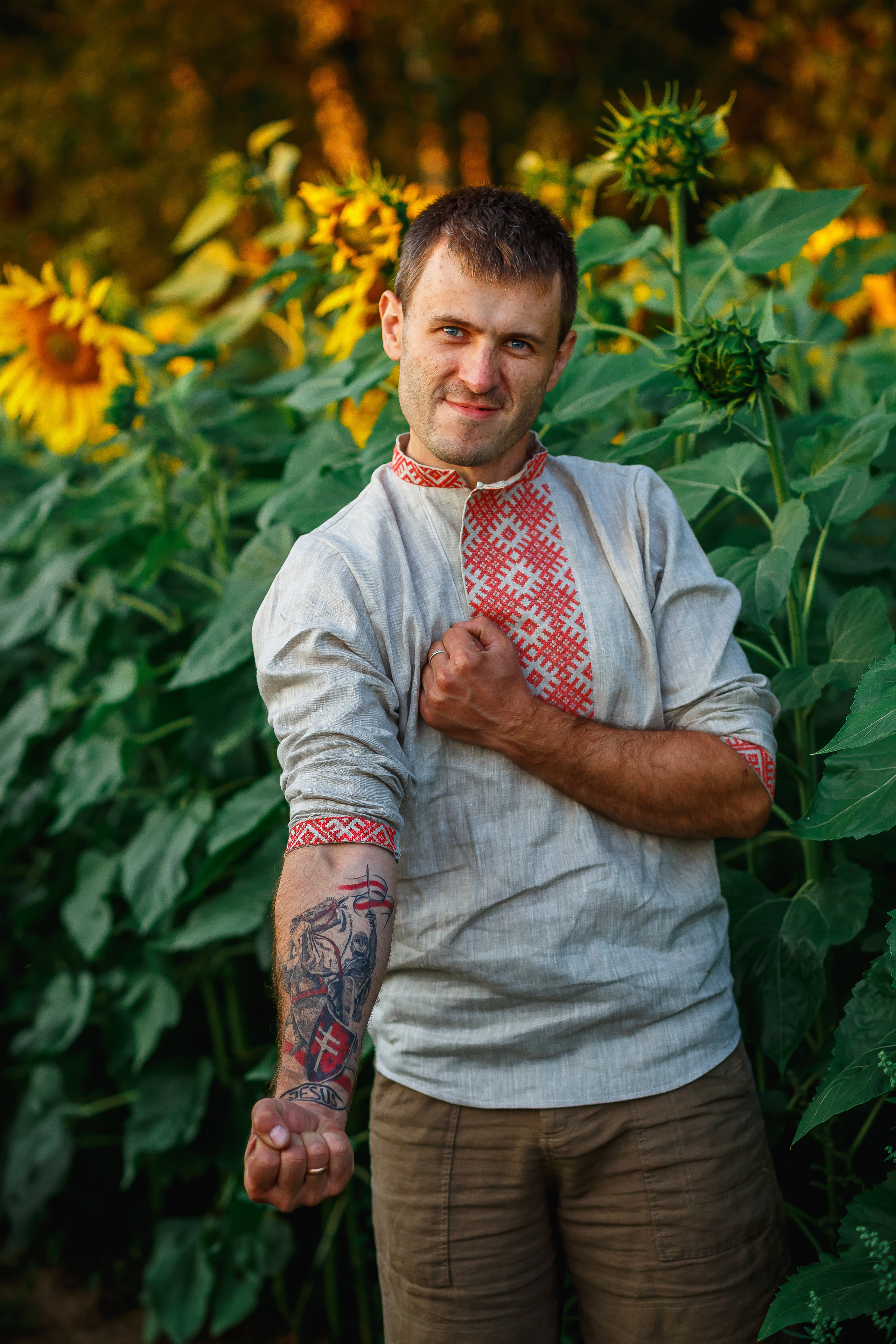 Мужской портрет в вышиванке