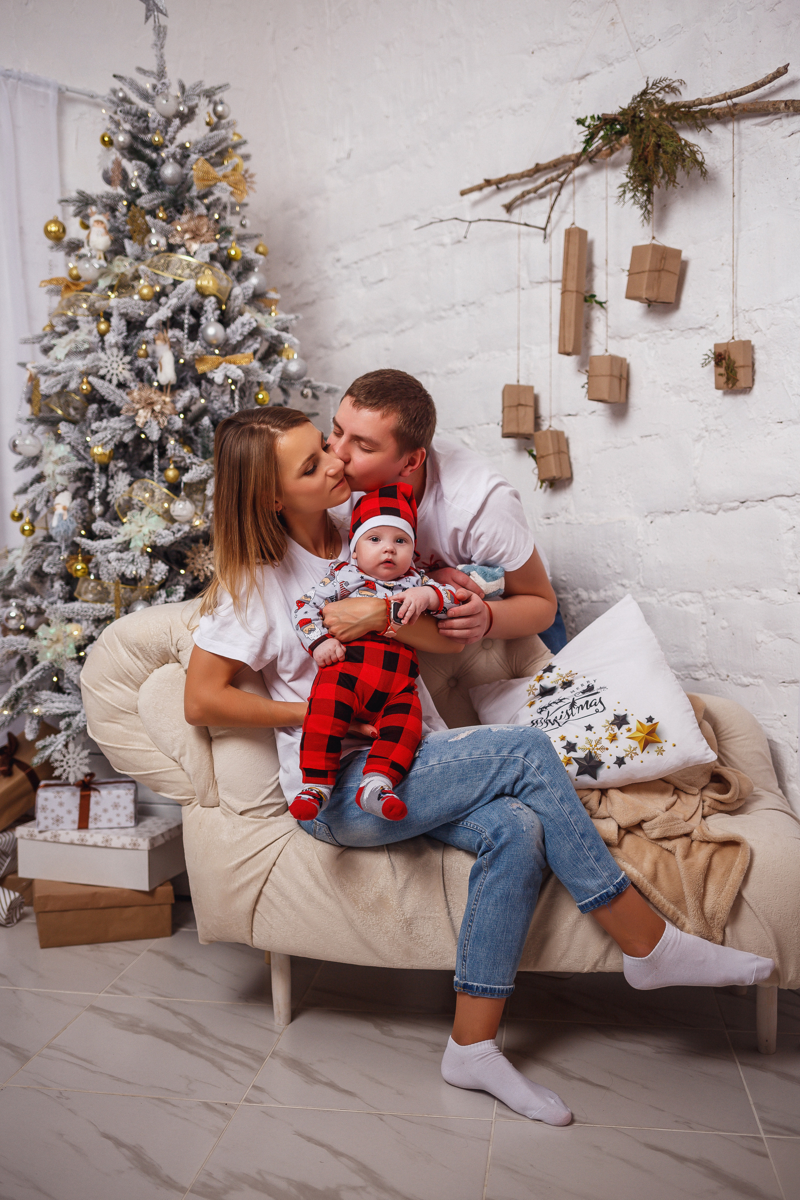 Новогодняя фотосессия в студии Поцелуй