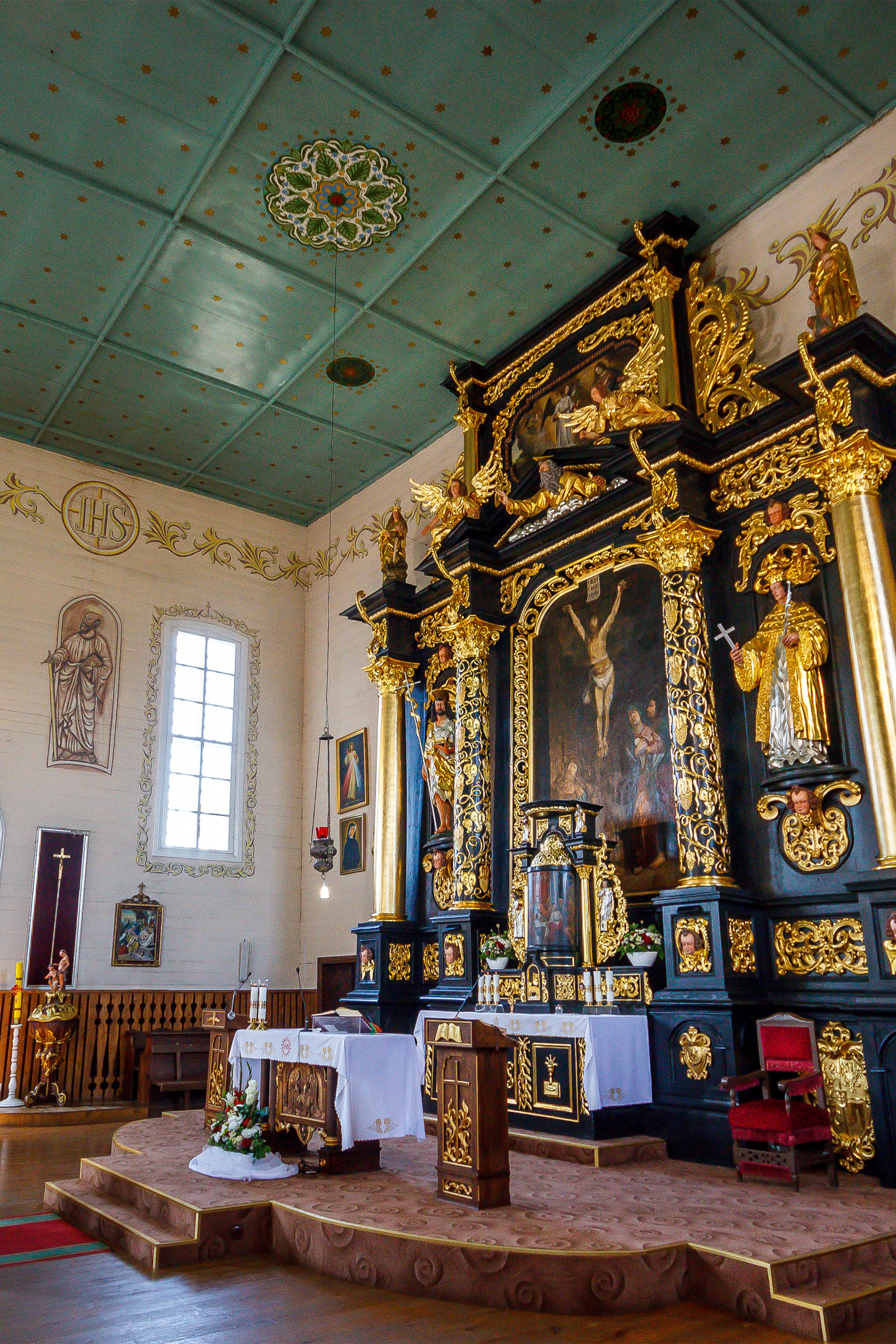 Свадебный фотограф Волпа Алтарь в костеле