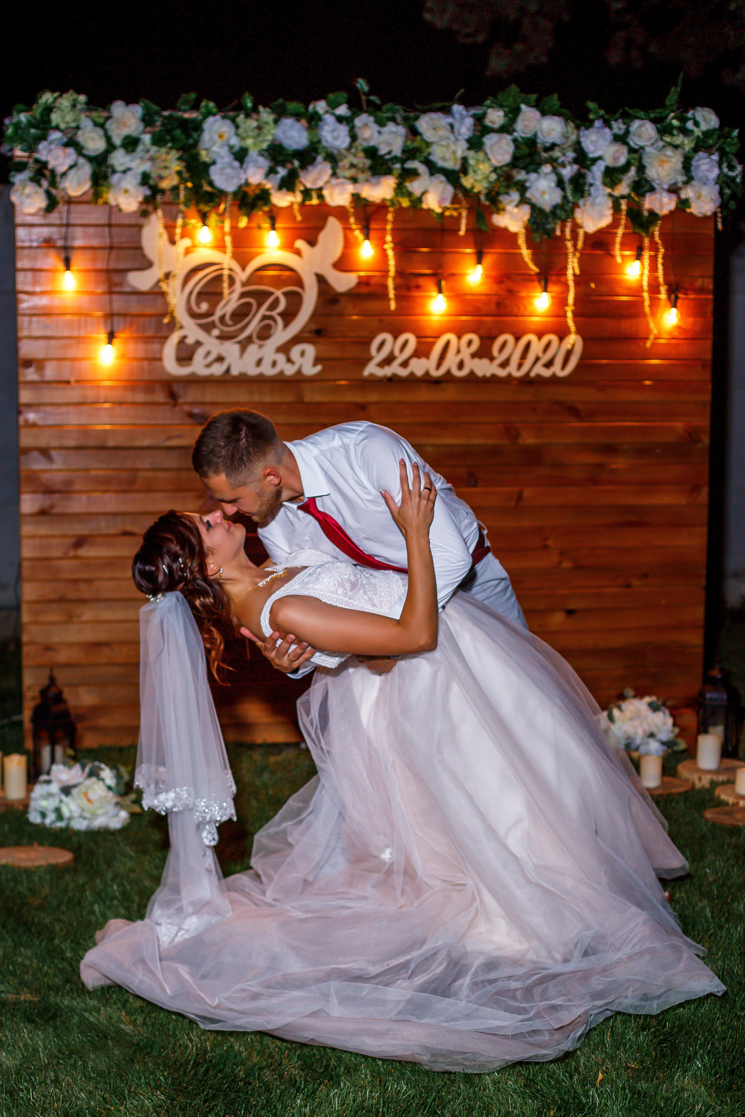 Фотограф на свадьбу Гродно Жаркий поцелуй