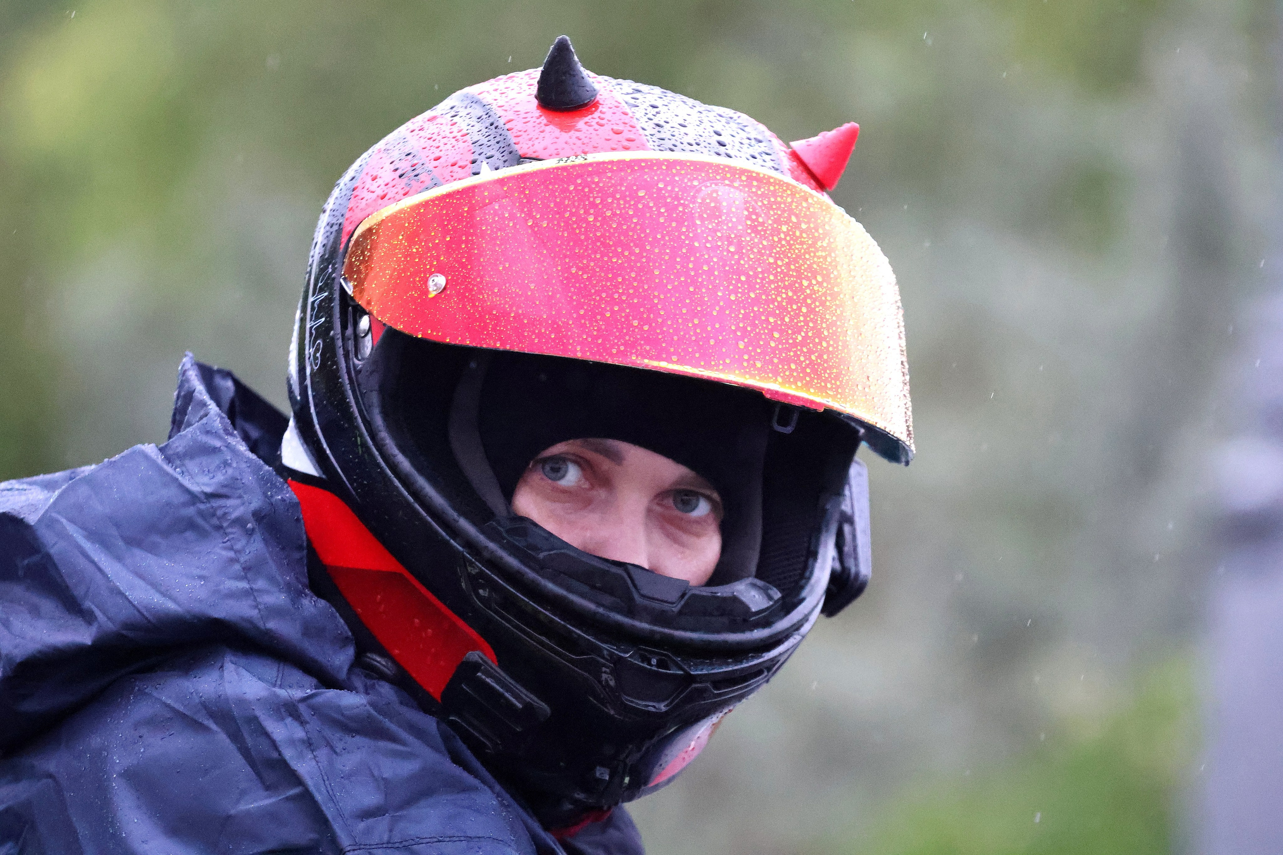 Мотоучебка. Занятия на площадке. Группа понедельника,  10 июня. Зачет по торможению