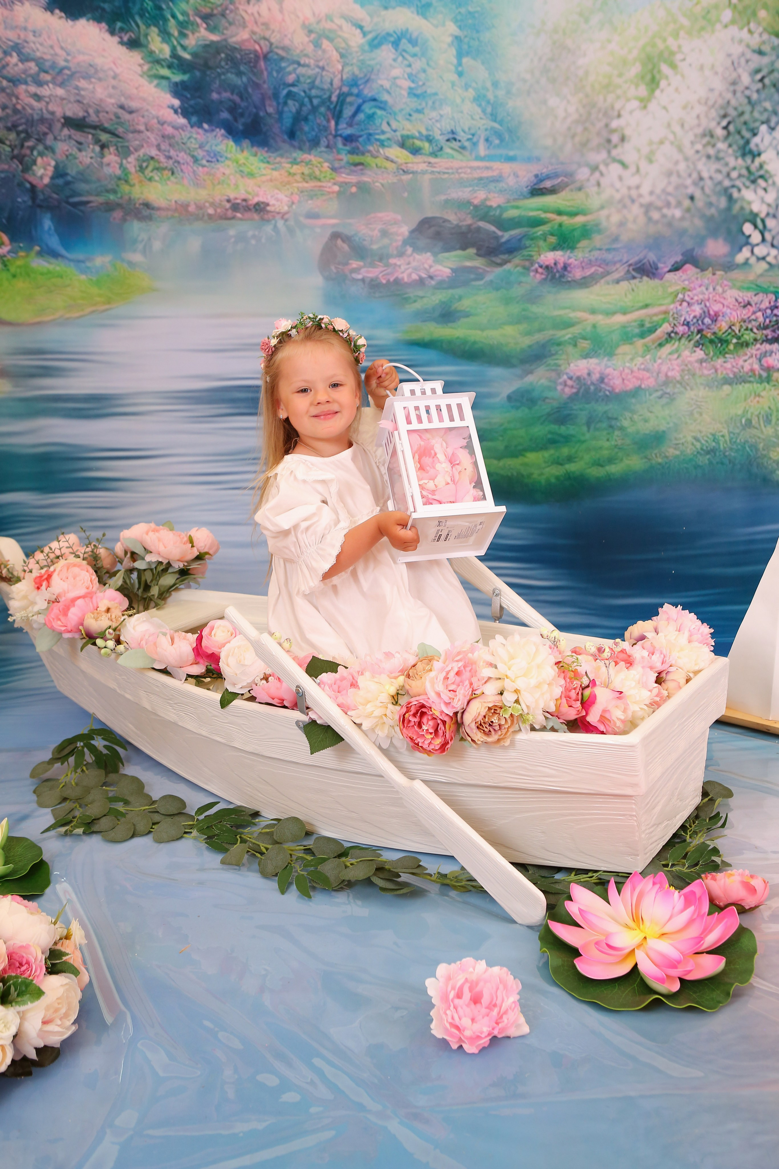Цветочная лодка. Студия детской и семейной фотографии 12кадров