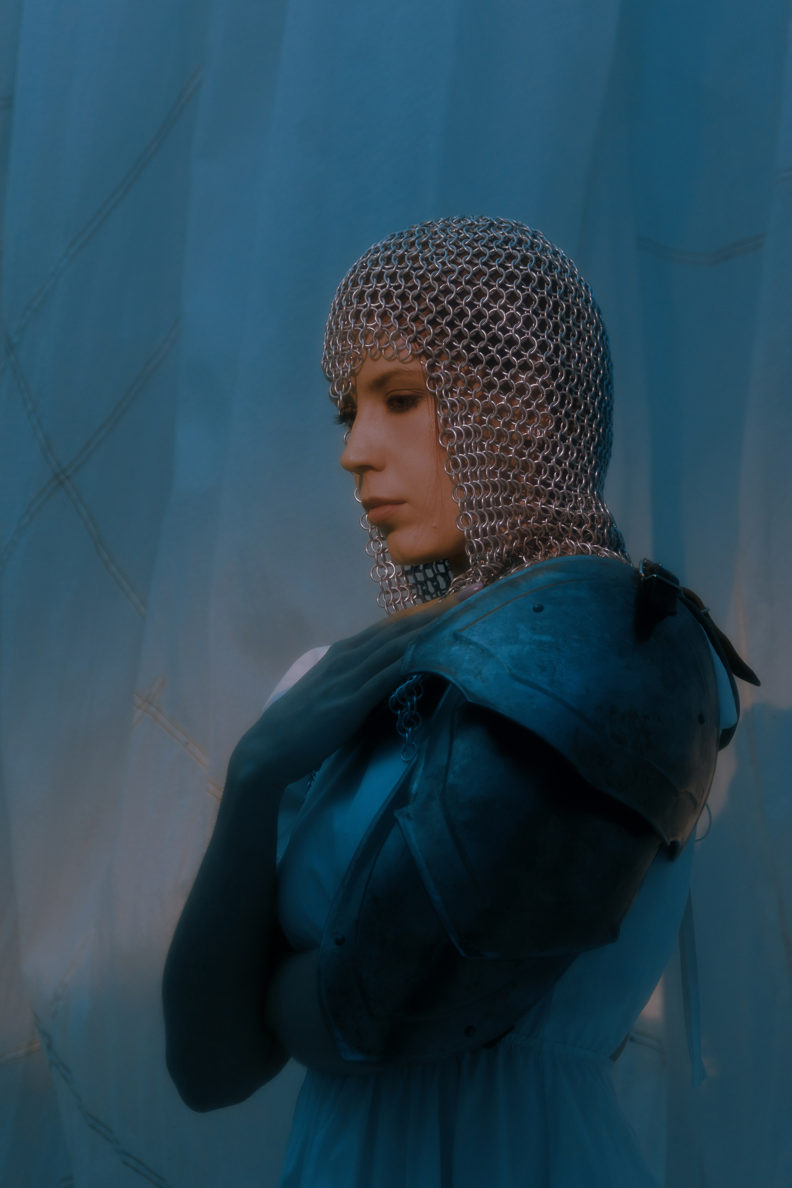 Женский креативный фотограф в Ростове на Дону. Прекрасный портрет девушки. Портретный фотограф Ростов-на-Дону. Женская эстетика и красота женского дела. 