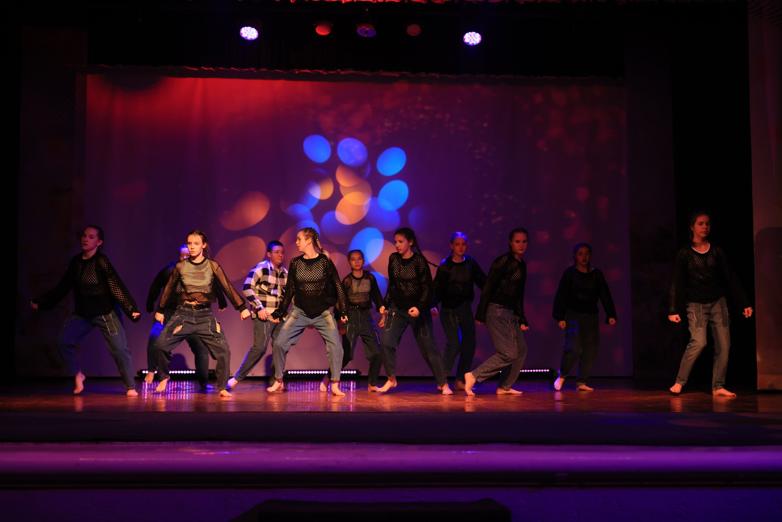 Концерт к 8 Марта в ДК «Металлург» г. Тула. Фотограф в Туле Крупский АнДРей. Фотостудия «КАДР71» в Туле