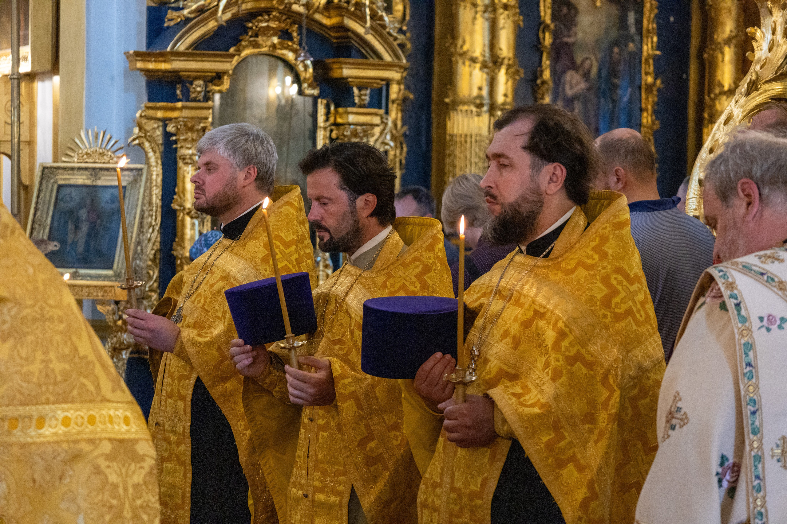 СЛАВНЫХ И ВСЕХВАЛЬНЫХ ПЕРВОВЕРХОВНЫХ АПОСТОЛОВ ПЕТРА И ПАВЛА. НИКОЛО-БОГОЯВЛЕНСКИЙ МОРСКОЙ СОБОР