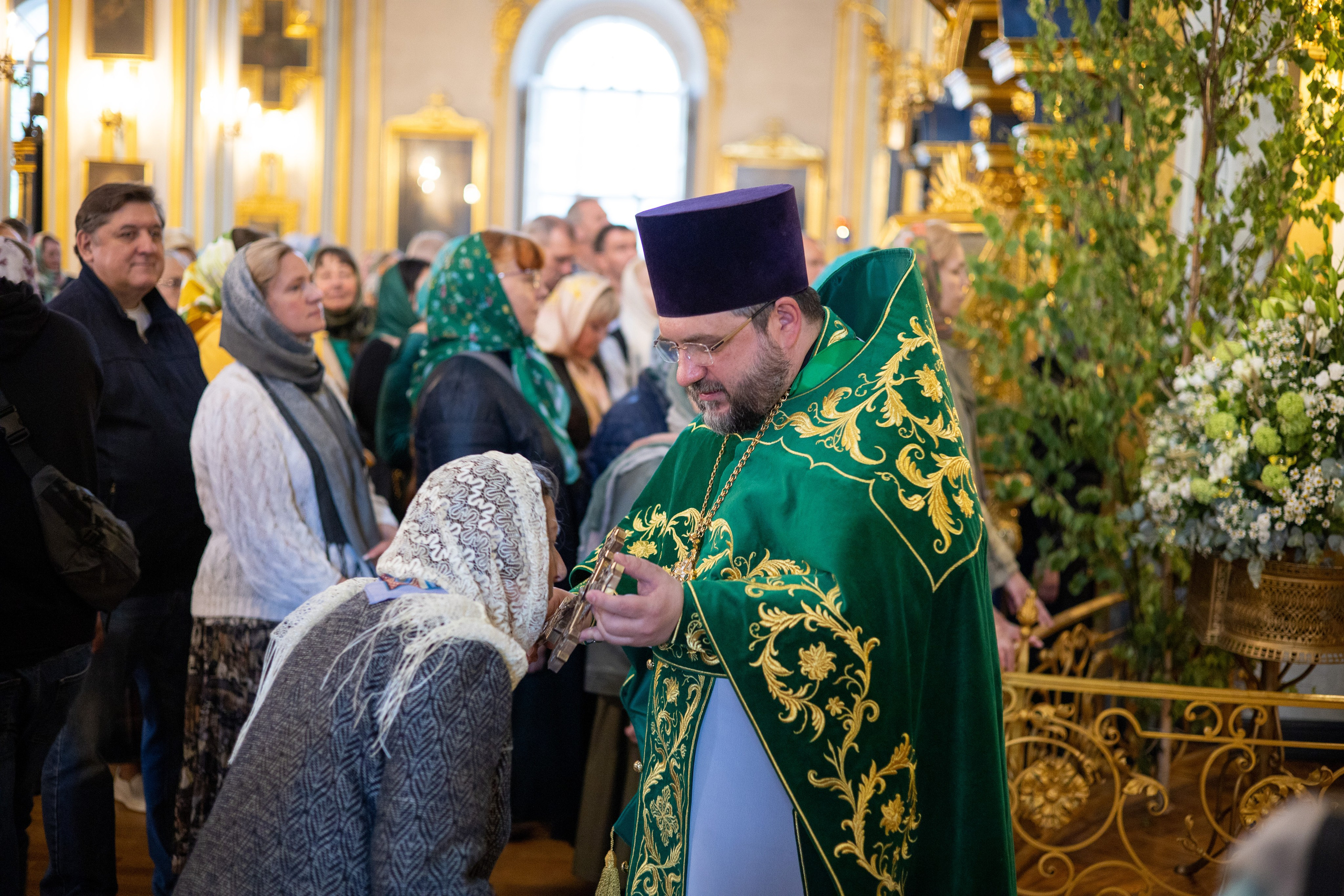 ДЕНЬ СВЯТОЙ ТРОИЦЫ. ПЯТИДЕСЯТНИЦА. НИКОЛО-БОГОЯВЛЕНСКИЙ МОРСКОЙ СОБОР