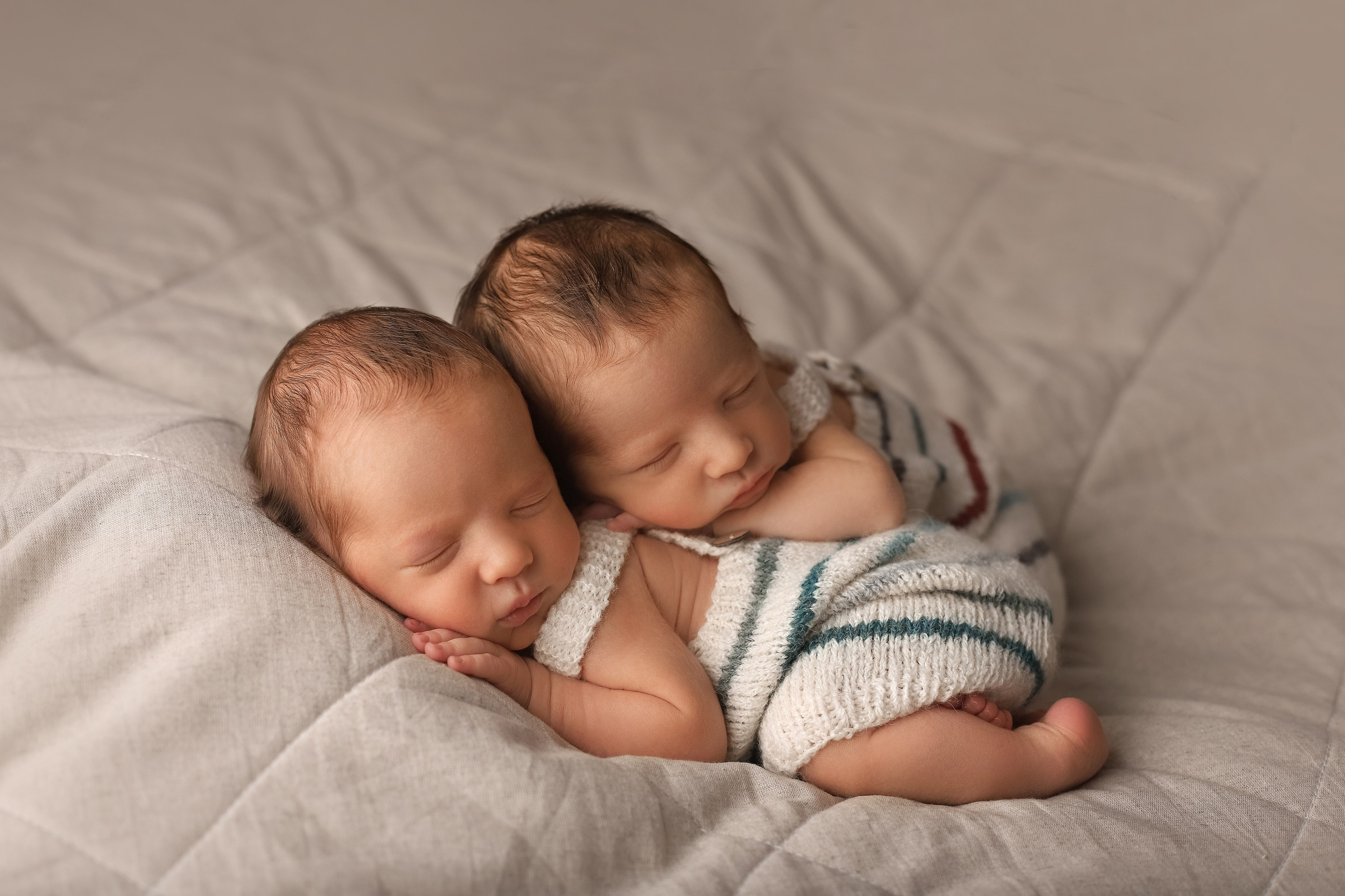 Двойни/близнецы. Детский фотограф в Москве и Московской области