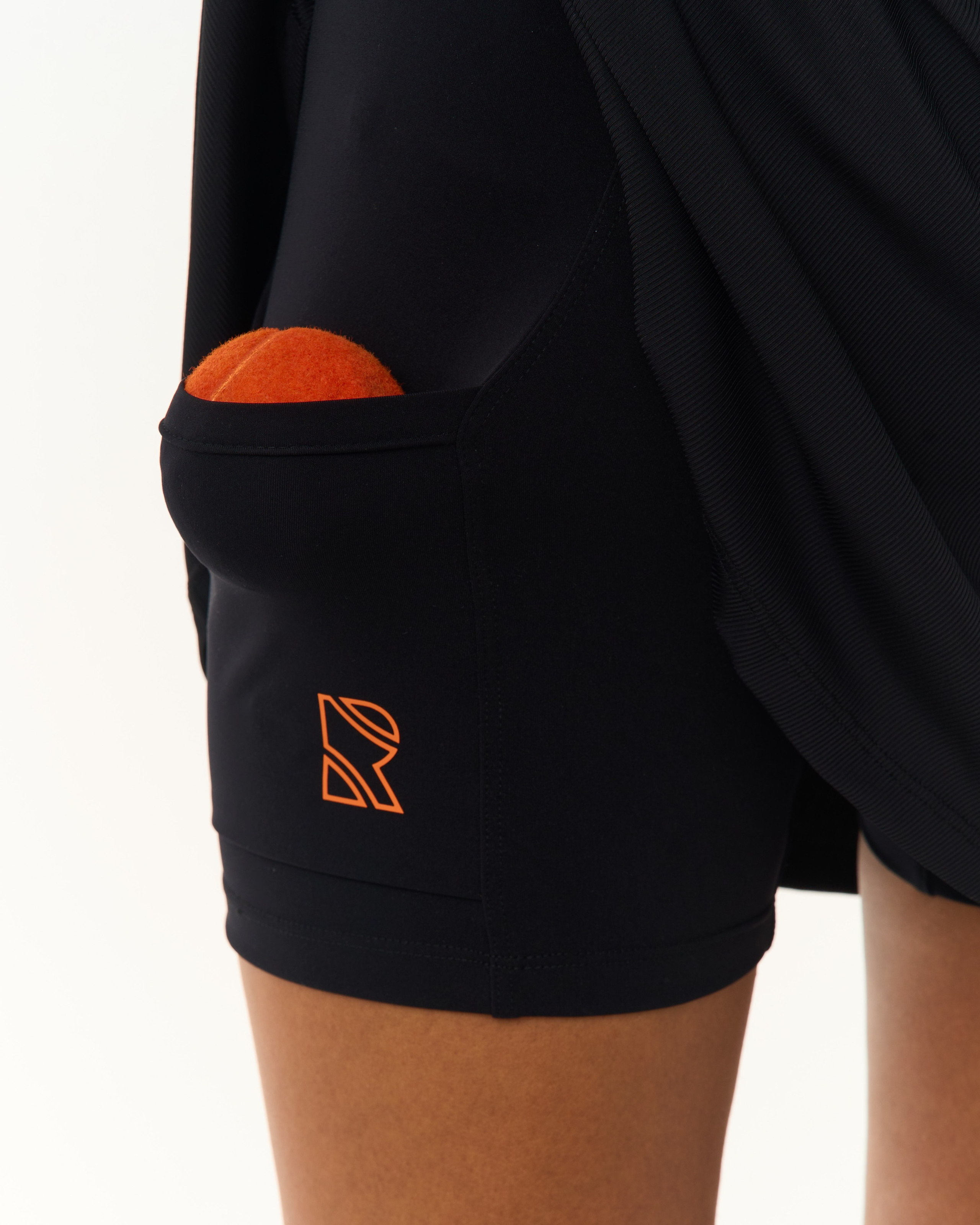 RAQUETA. 595 Production