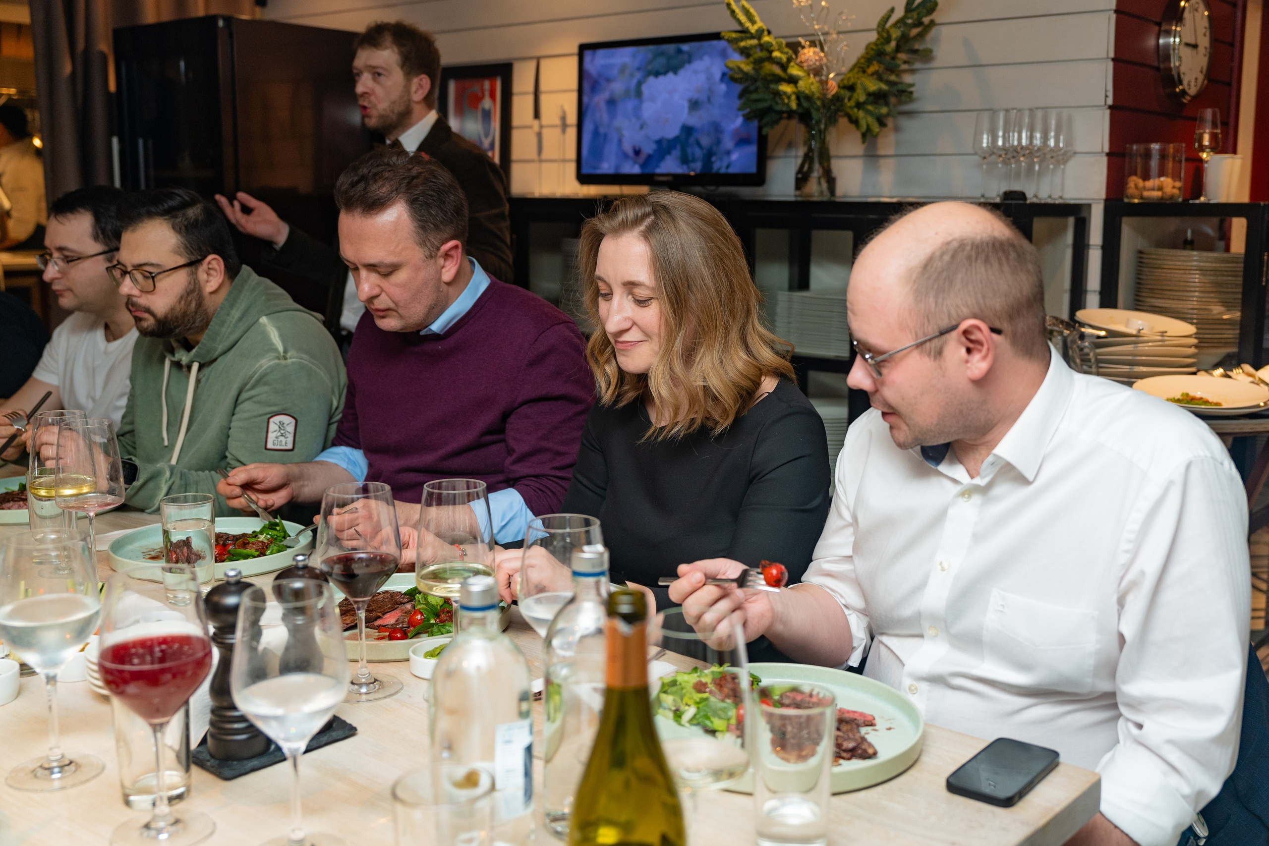 NOVIKOV SCHOOL — Умами зал. Фотограф Никита Комаров