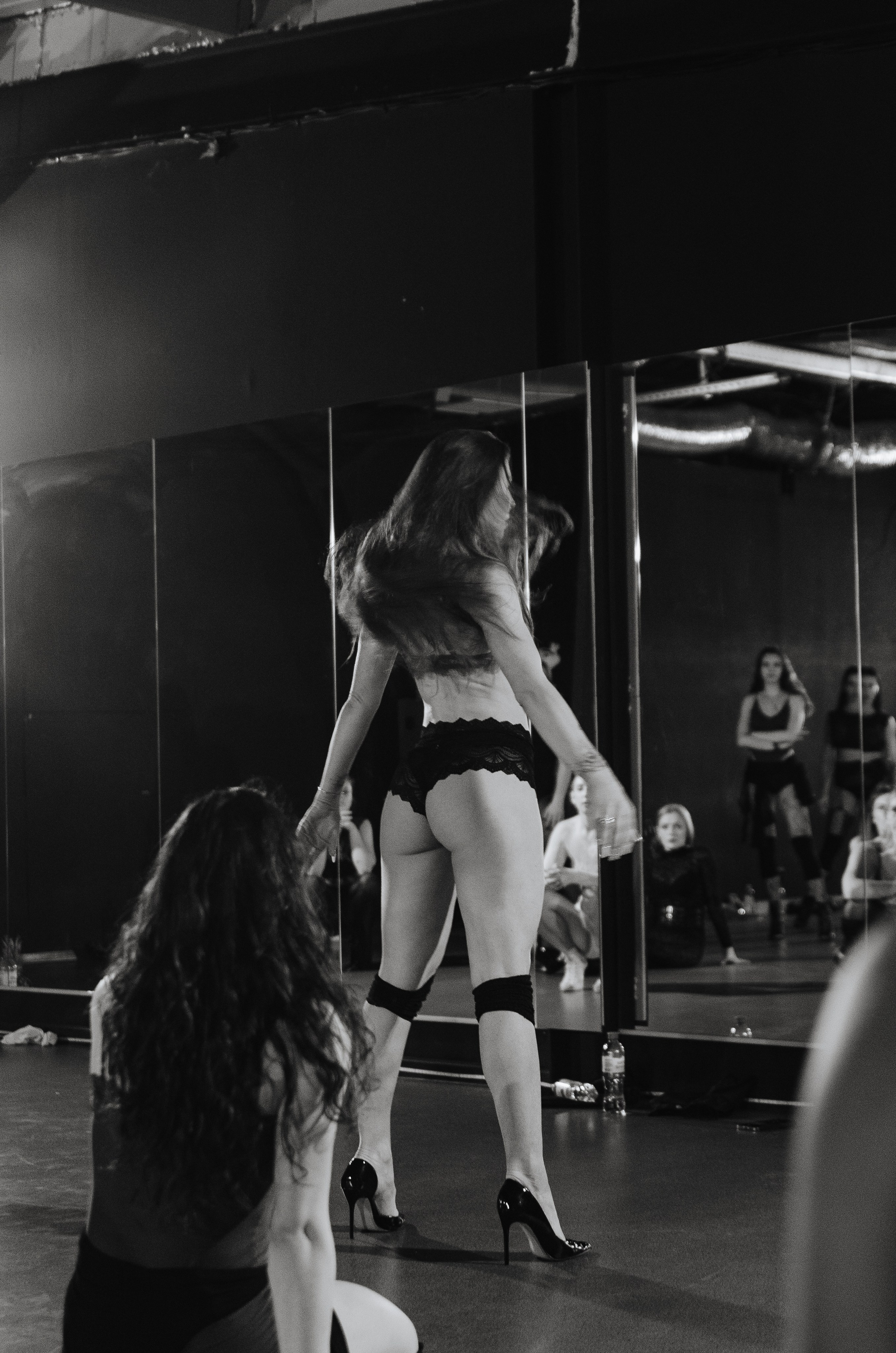 Мастер-классы по High Heels/Girly hip-hop от Оксаны ATTA. Денисова Аля — фотограф для парных съемок и индивидуальных историй в Барнауле